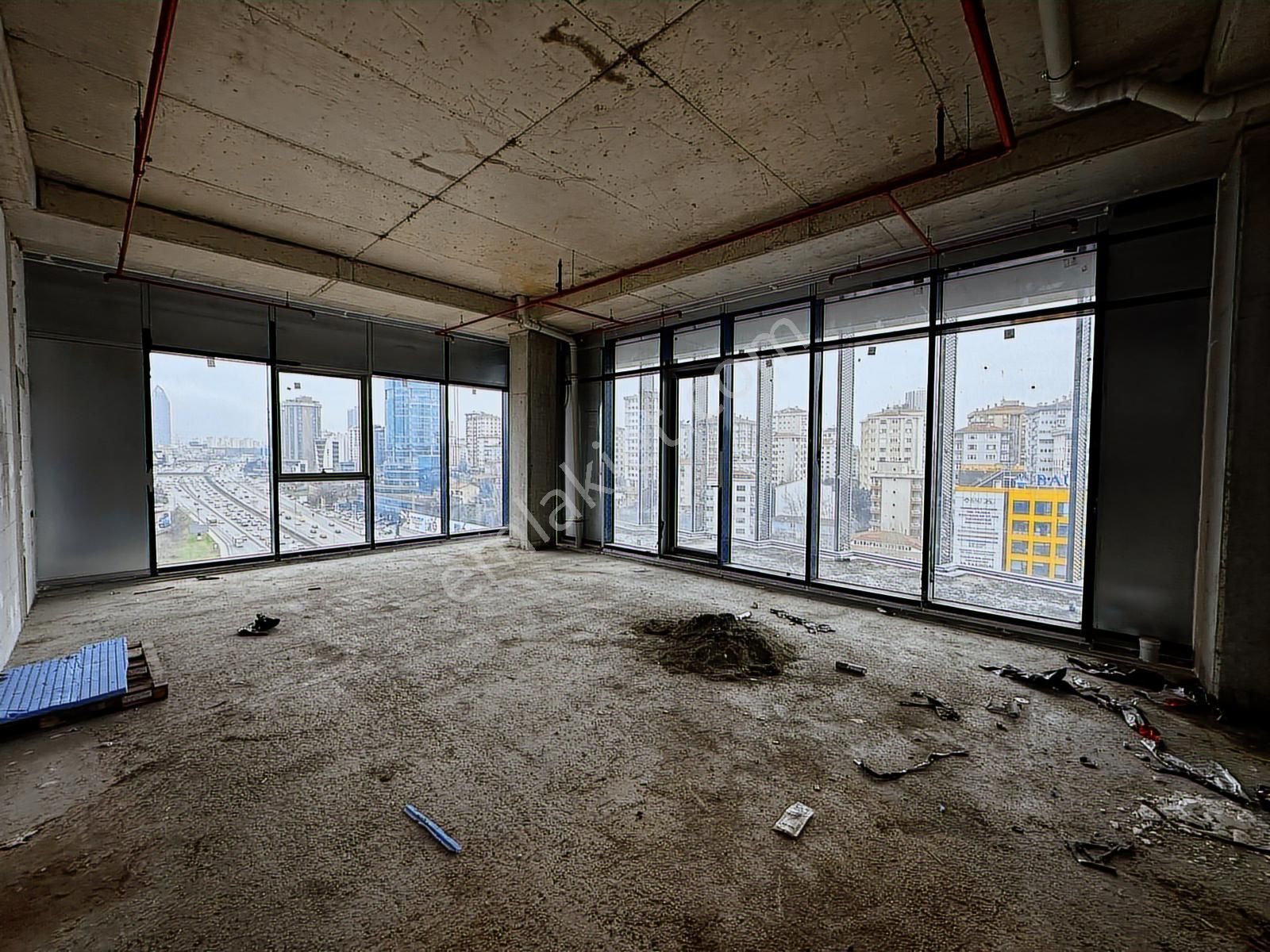 Göztepe Trc Projesi'nde 266m² Teraslı Plaza Ofisi - Görsel 5