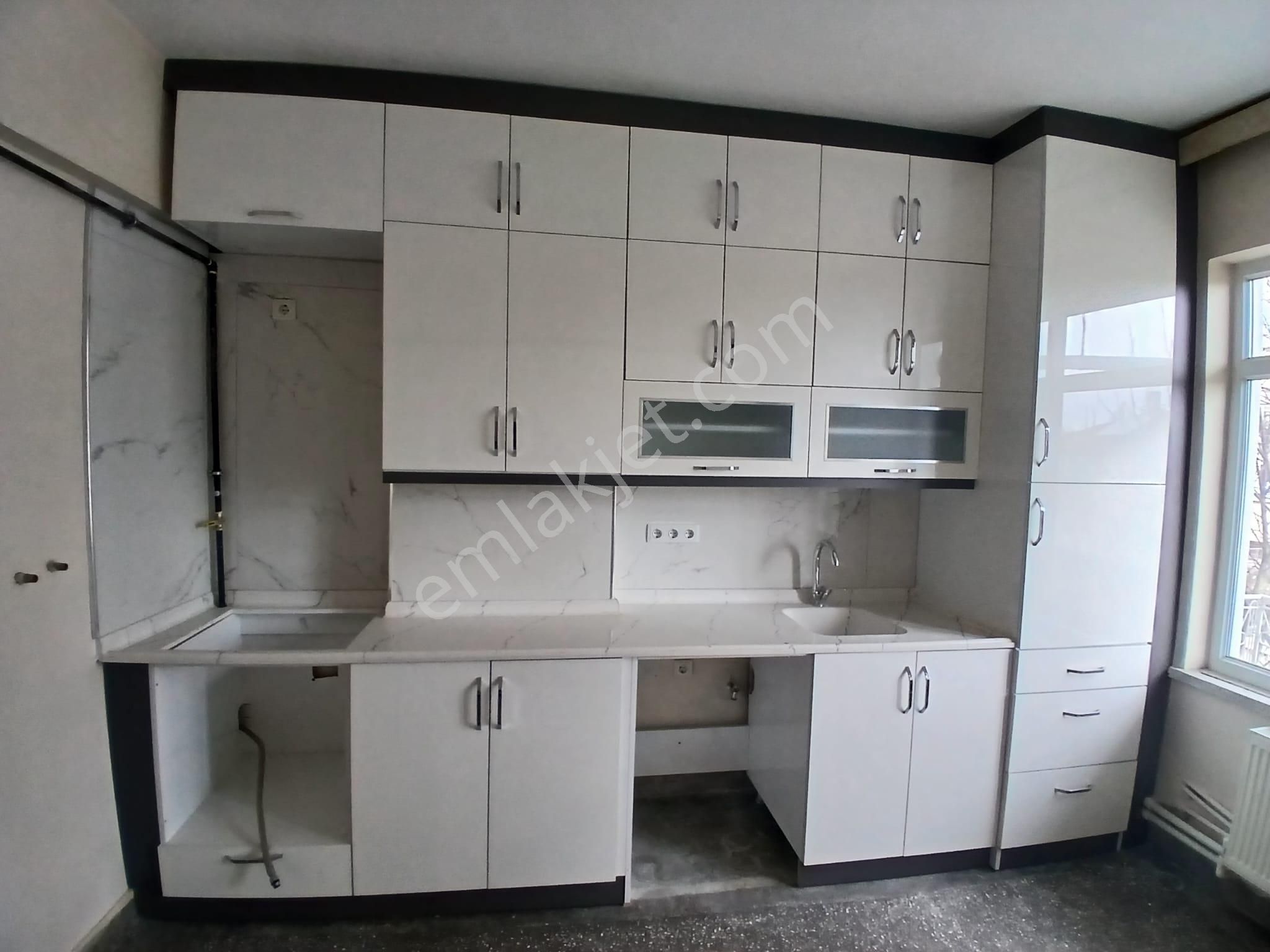 Akçay Emlak'tan Akşehir Stadyum Yanında Bakımlı 2. Kat Kiralık 3+1 Daire - Görsel 28