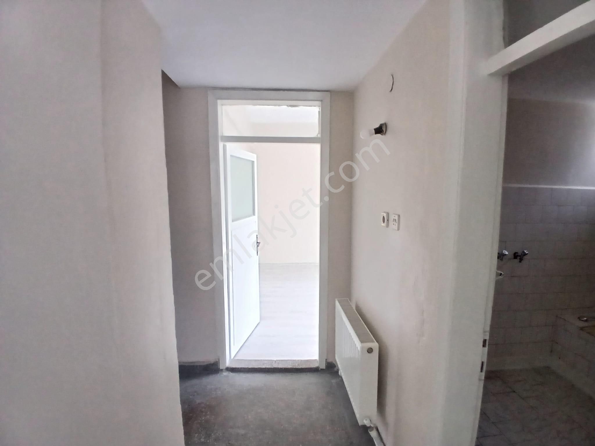 Akçay Emlak'tan Akşehir Stadyum Yanında Bakımlı 2. Kat Kiralık 3+1 Daire - Görsel 24