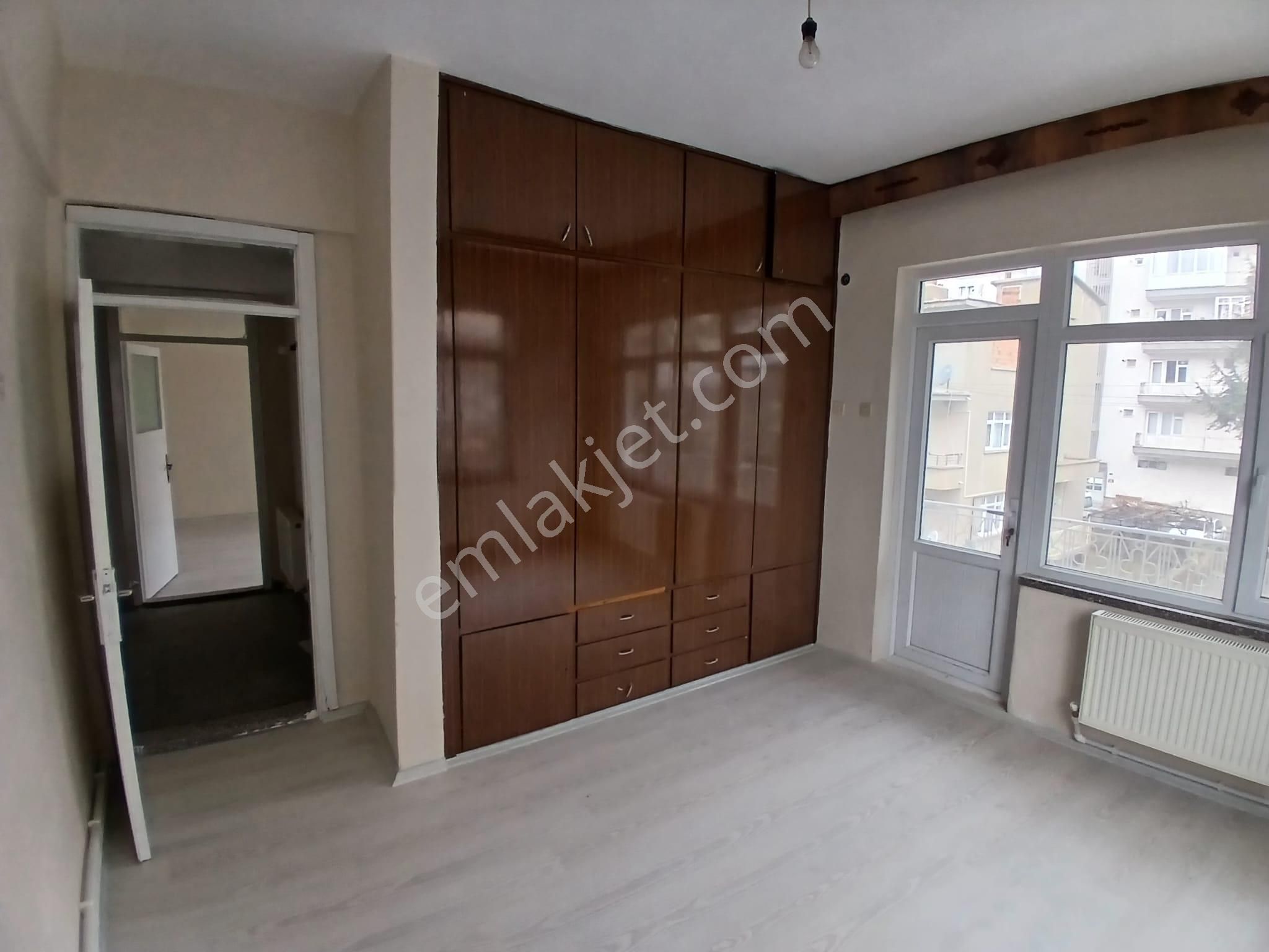 Akçay Emlak'tan Akşehir Stadyum Yanında Bakımlı 2. Kat Kiralık 3+1 Daire - Görsel 17