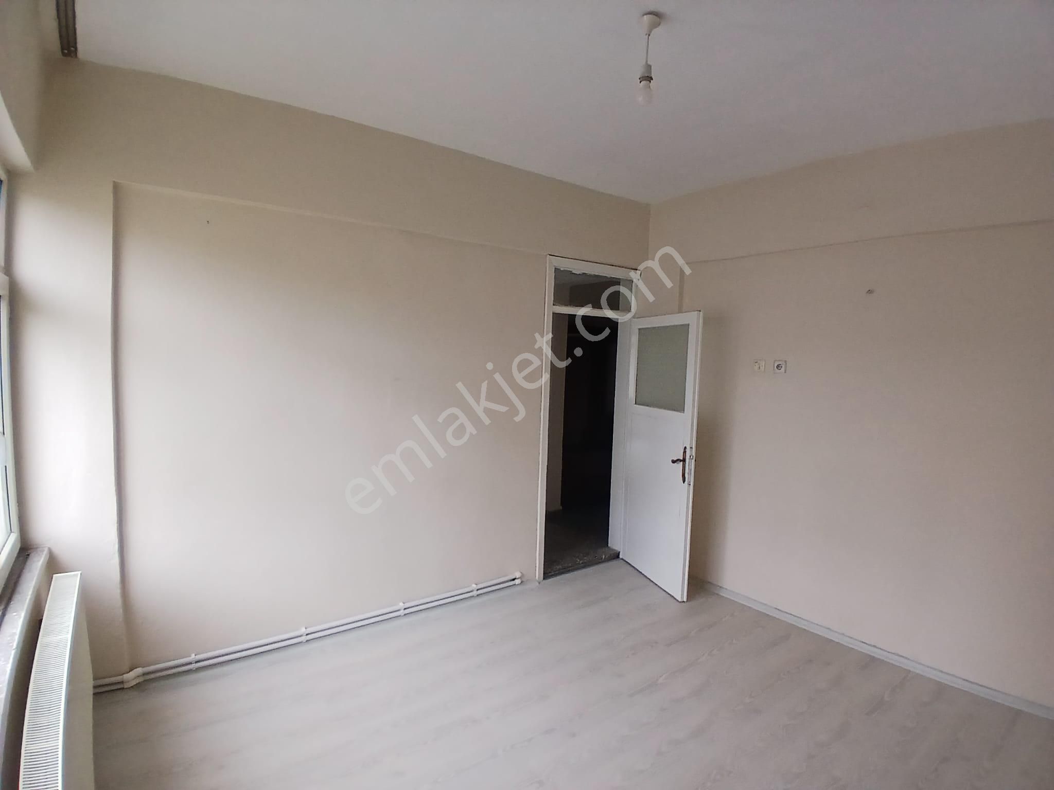 Akçay Emlak'tan Akşehir Stadyum Yanında Bakımlı 2. Kat Kiralık 3+1 Daire - Görsel 15