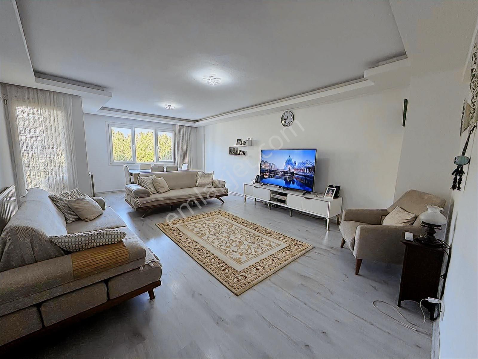 Özmert Ten 3+1 Arakat İçi Tadilatlı Metro Yakını Satılık Daire