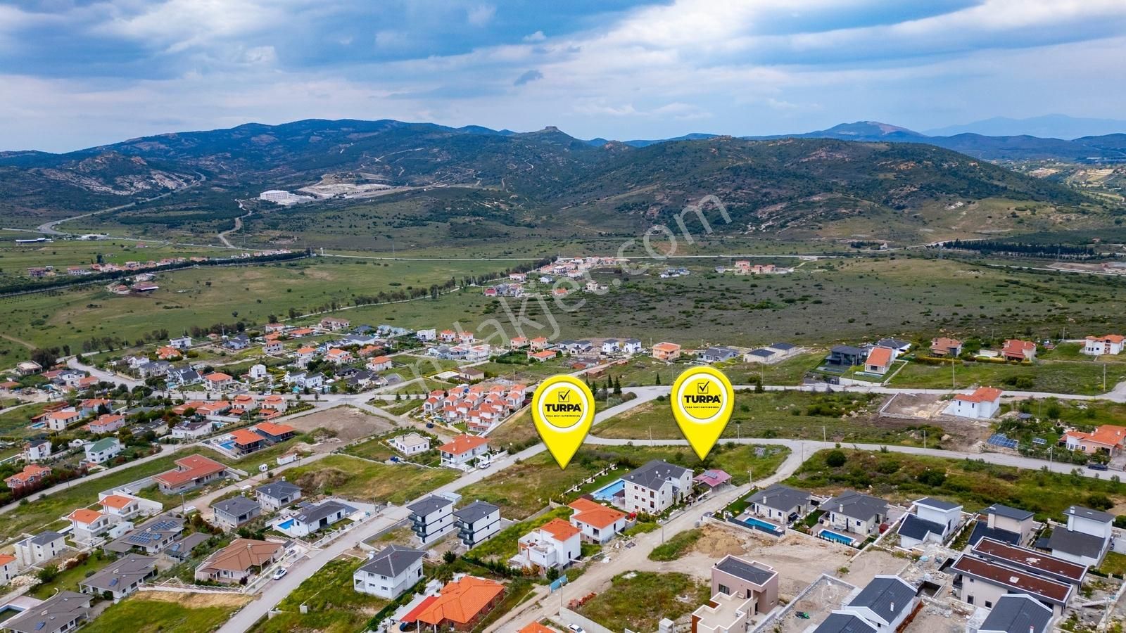 Foçaköyde Satılık 6 Villalık Köşe Arsa - Görsel 15