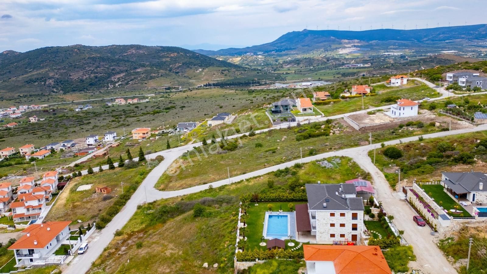 Foçaköyde Satılık 6 Villalık Köşe Arsa - Görsel 6