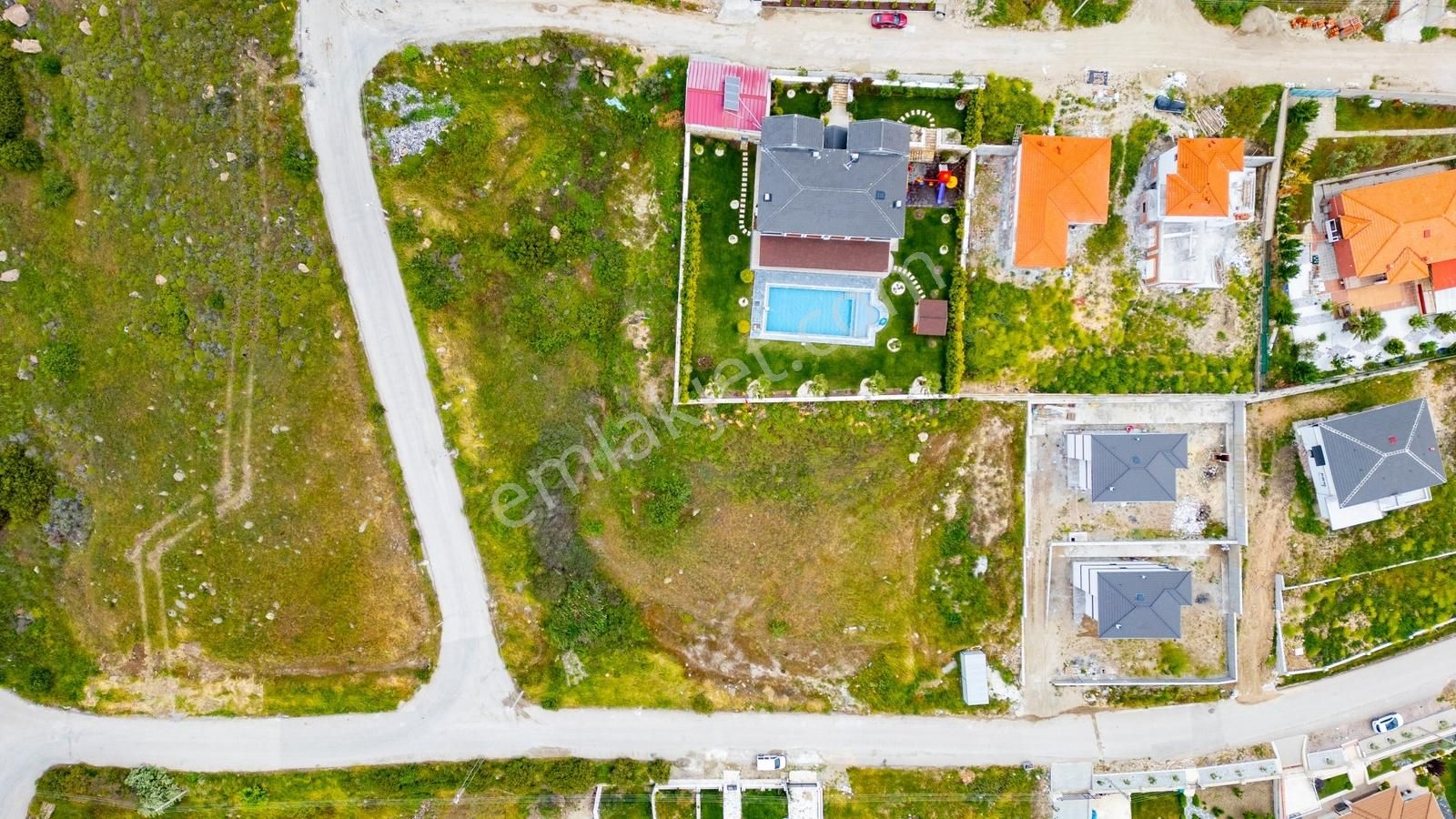 Foçaköyde Satılık 6 Villalık Köşe Arsa - Görsel 11