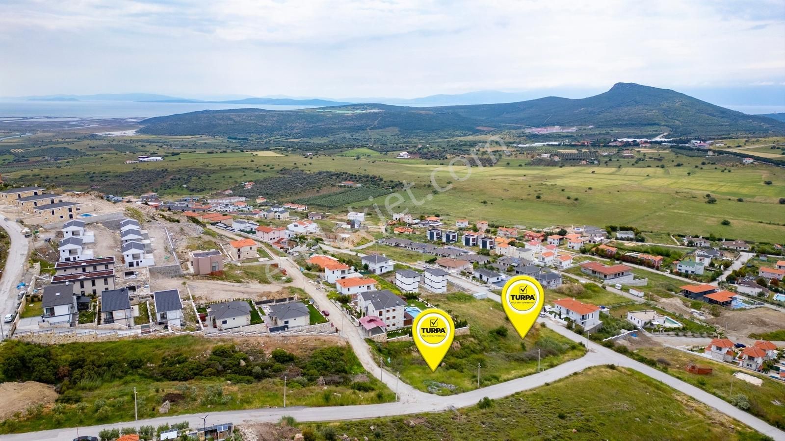 Foçaköyde Satılık 6 Villalık Köşe Arsa - Görsel 14