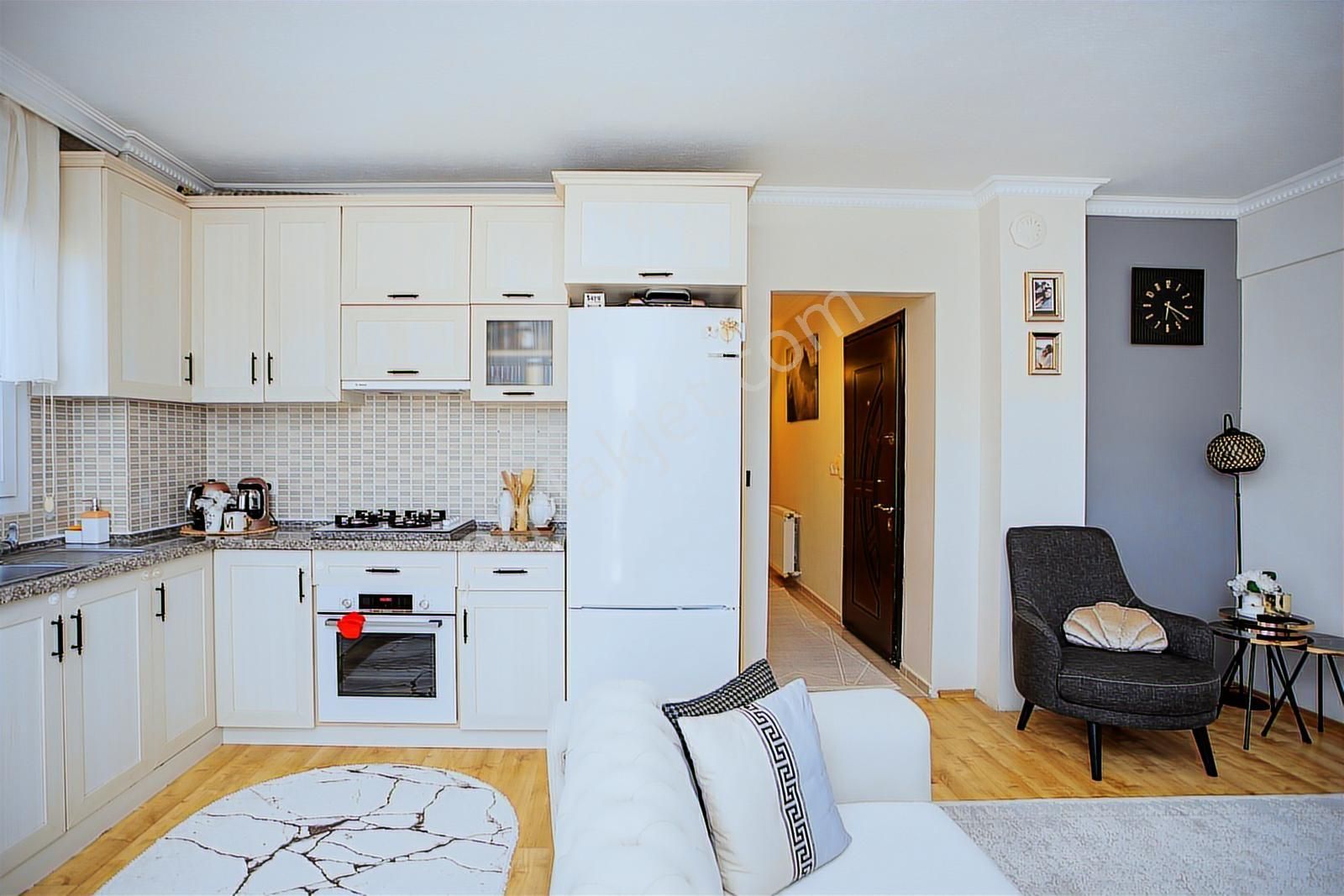 Eski Foçada 3+1 Daire - Görsel 20