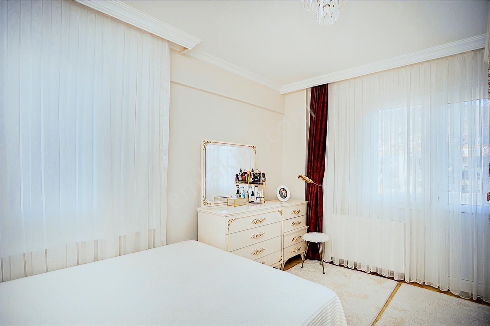 Eski Foçada 3+1 Daire - Görsel 8