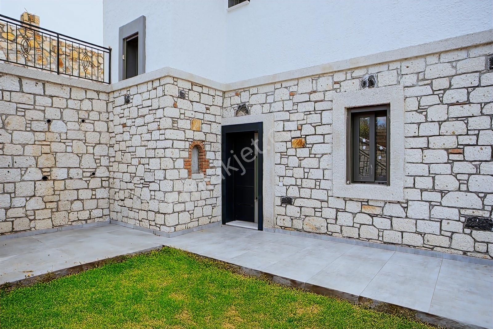 İzmir Foça Foçaköyde Satılık 6+1 Lüks Villa - Görsel 9