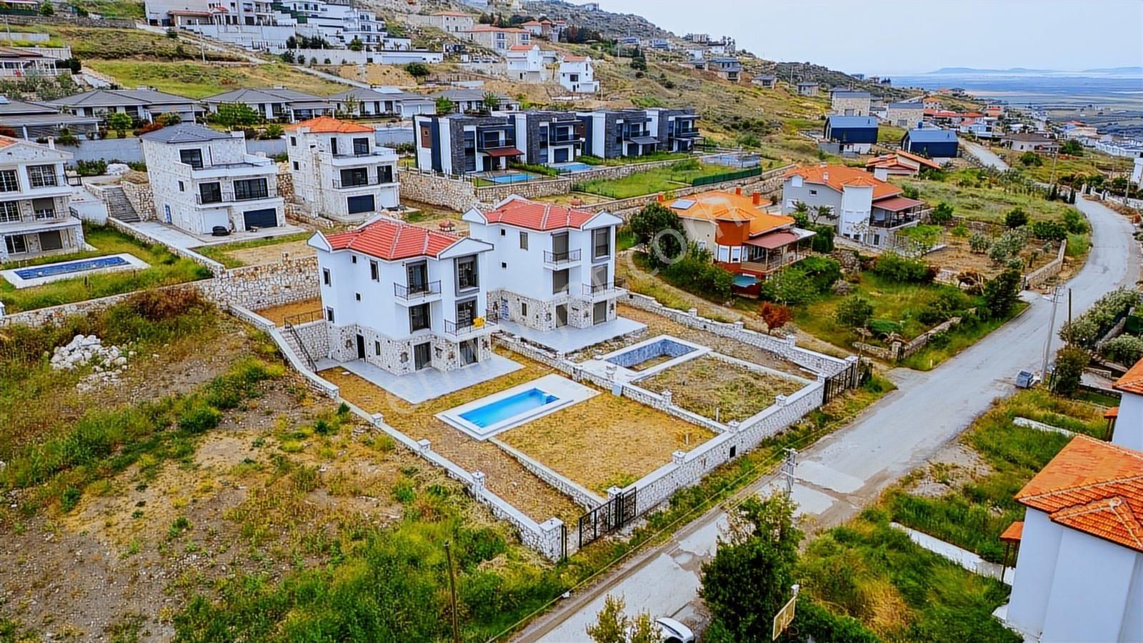 İzmir Foça Foçaköyde Satılık 6+1 Lüks Villa - Görsel 11