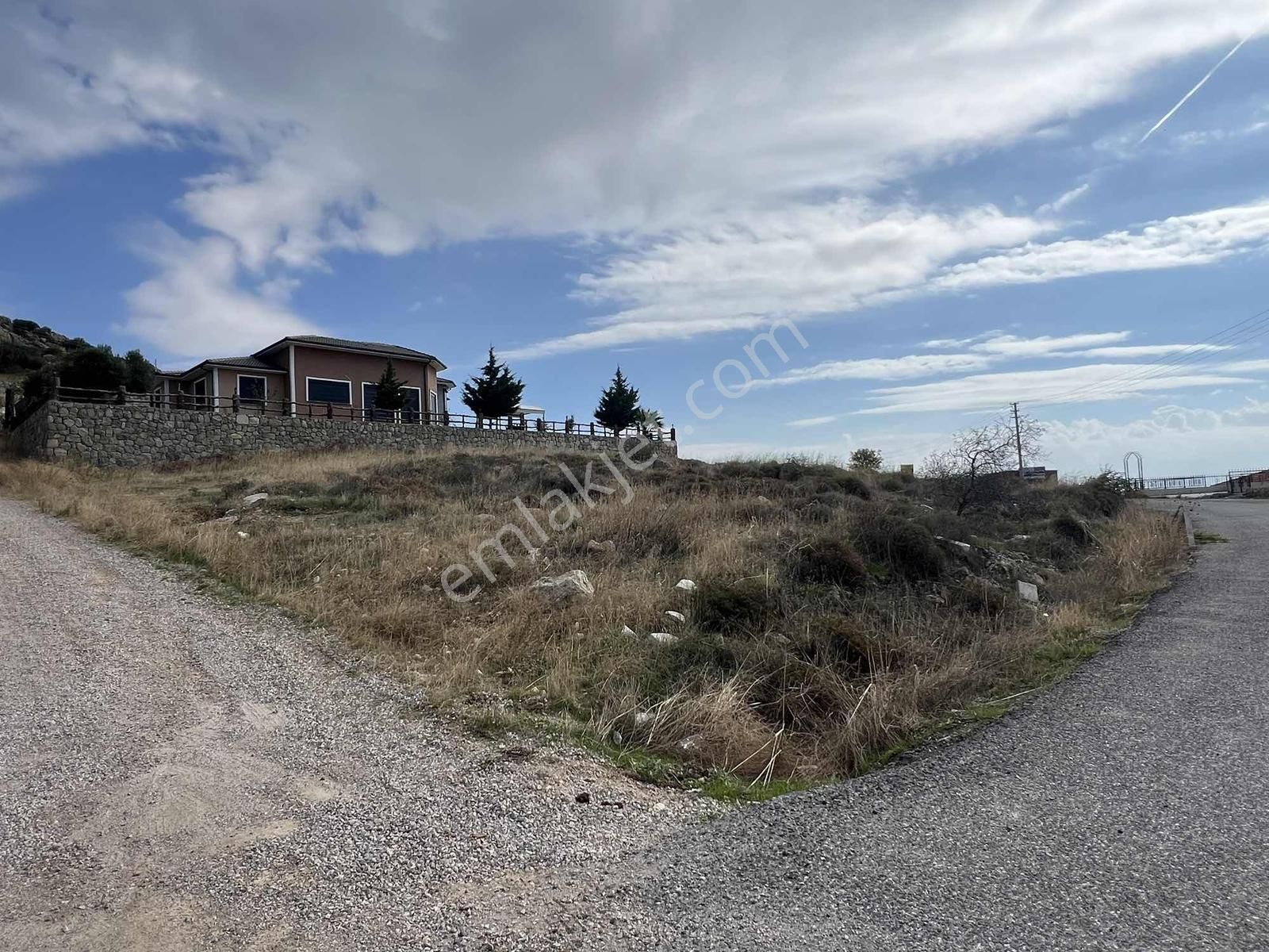 Foçaköyde Denizmanzaralı Köşe Parsel - Görsel 18