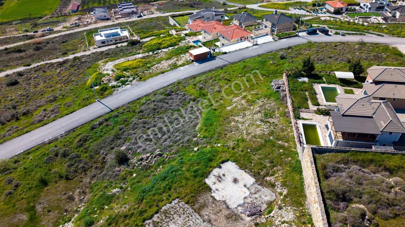 Foçaköyde Denizmanzaralı Köşe Parsel - Görsel 12