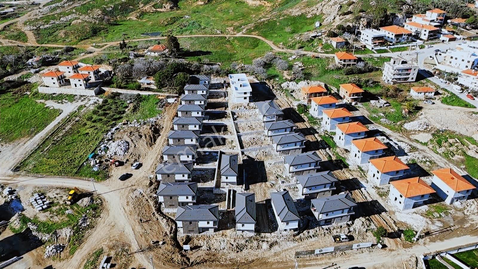 Nuova Luna Evlerinde Satılık Müstakil Bahçeli Dubleks