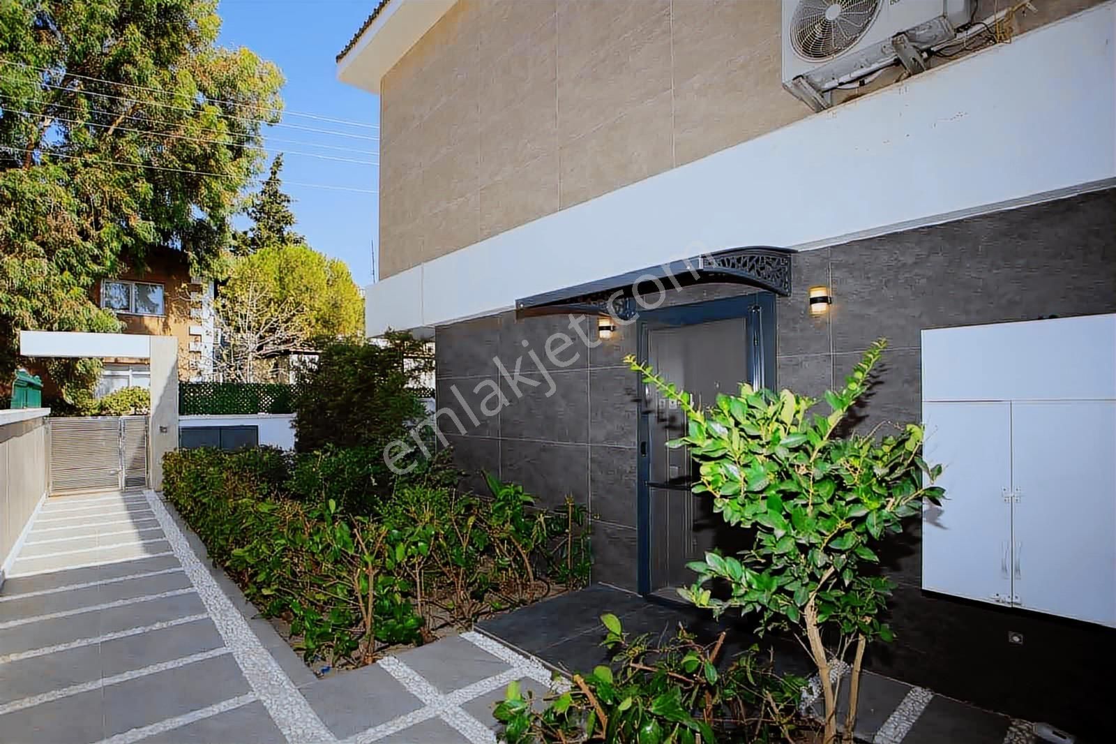 Merkezi Konumlu Müstakil Bahçeli 3+1 Dubleks - Görsel 11