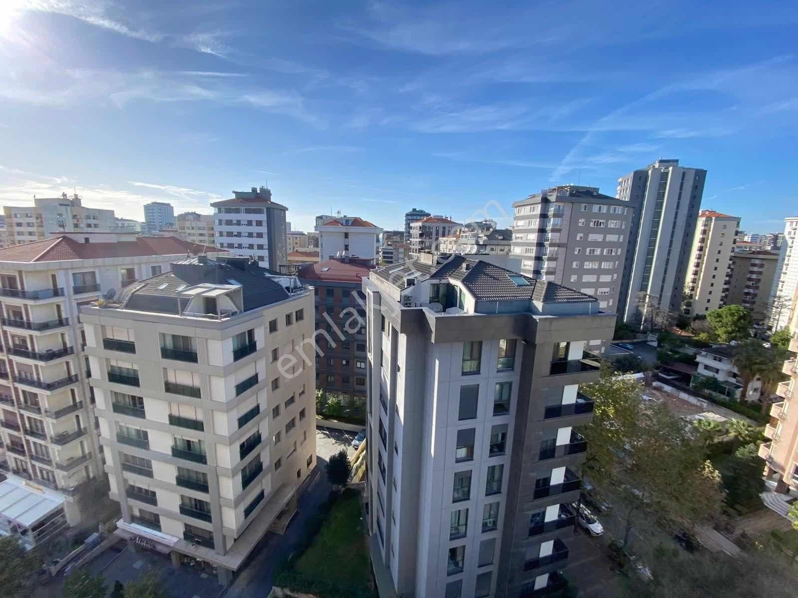 Fenerbahçe Sahilde Sıfır Bina 145 M2 Balkonlu Ebeveynli Lüx 3+1 - Görsel 9