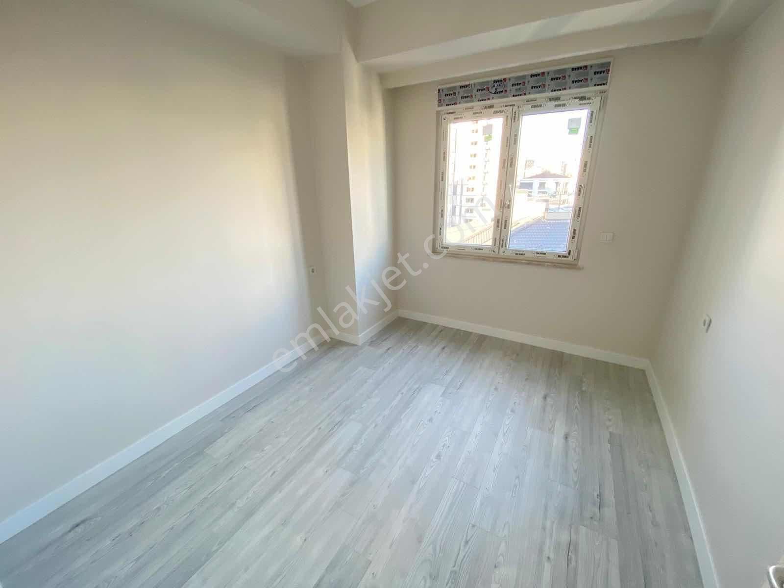 Fenerbahçe Sahilde Sıfır Bina 145 M2 Balkonlu Ebeveynli Lüx 3+1 - Görsel 16