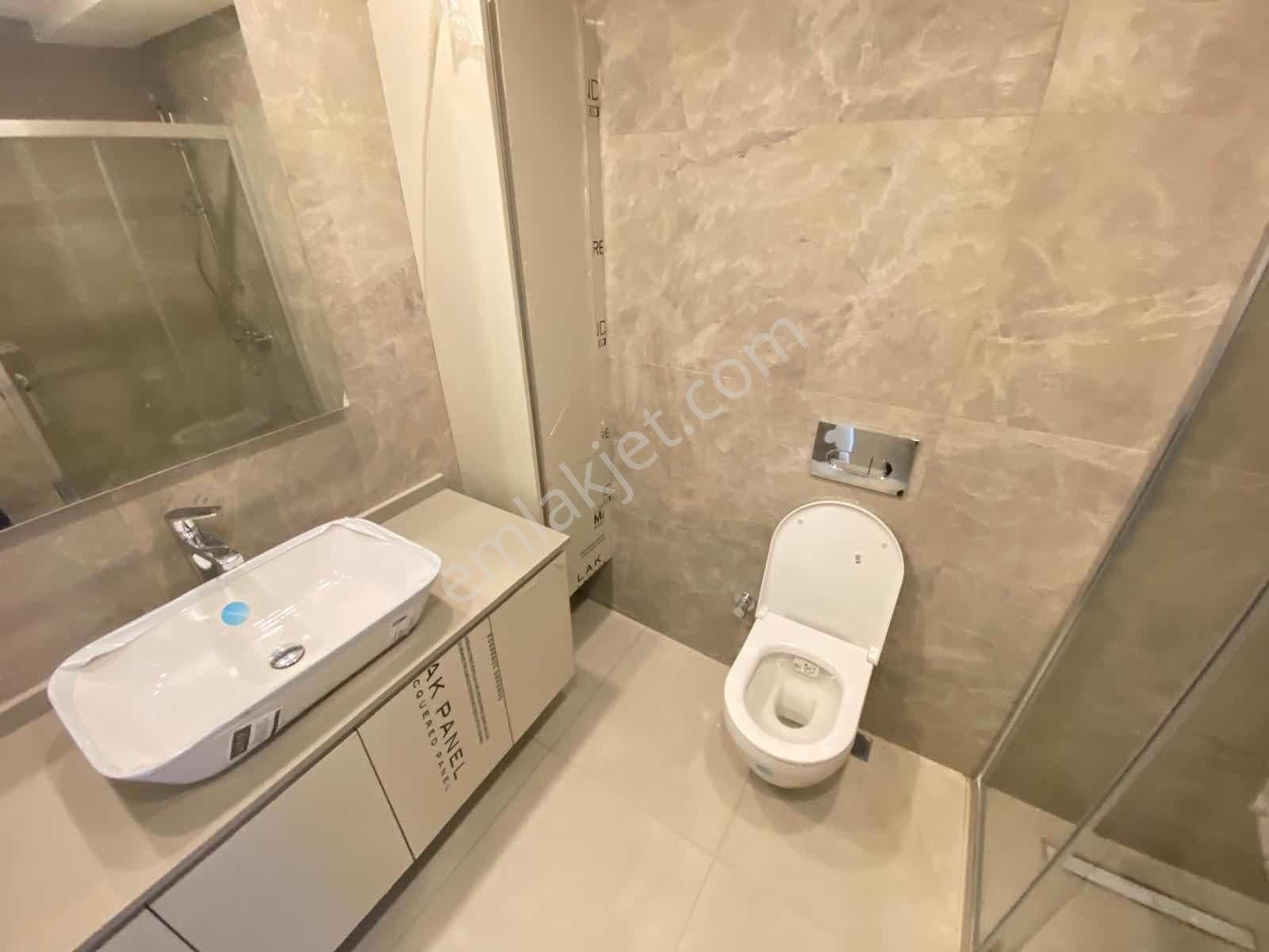 Fenerbahçe Sahilde Sıfır Bina 145 M2 Balkonlu Ebeveynli Lüx 3+1 - Görsel 7