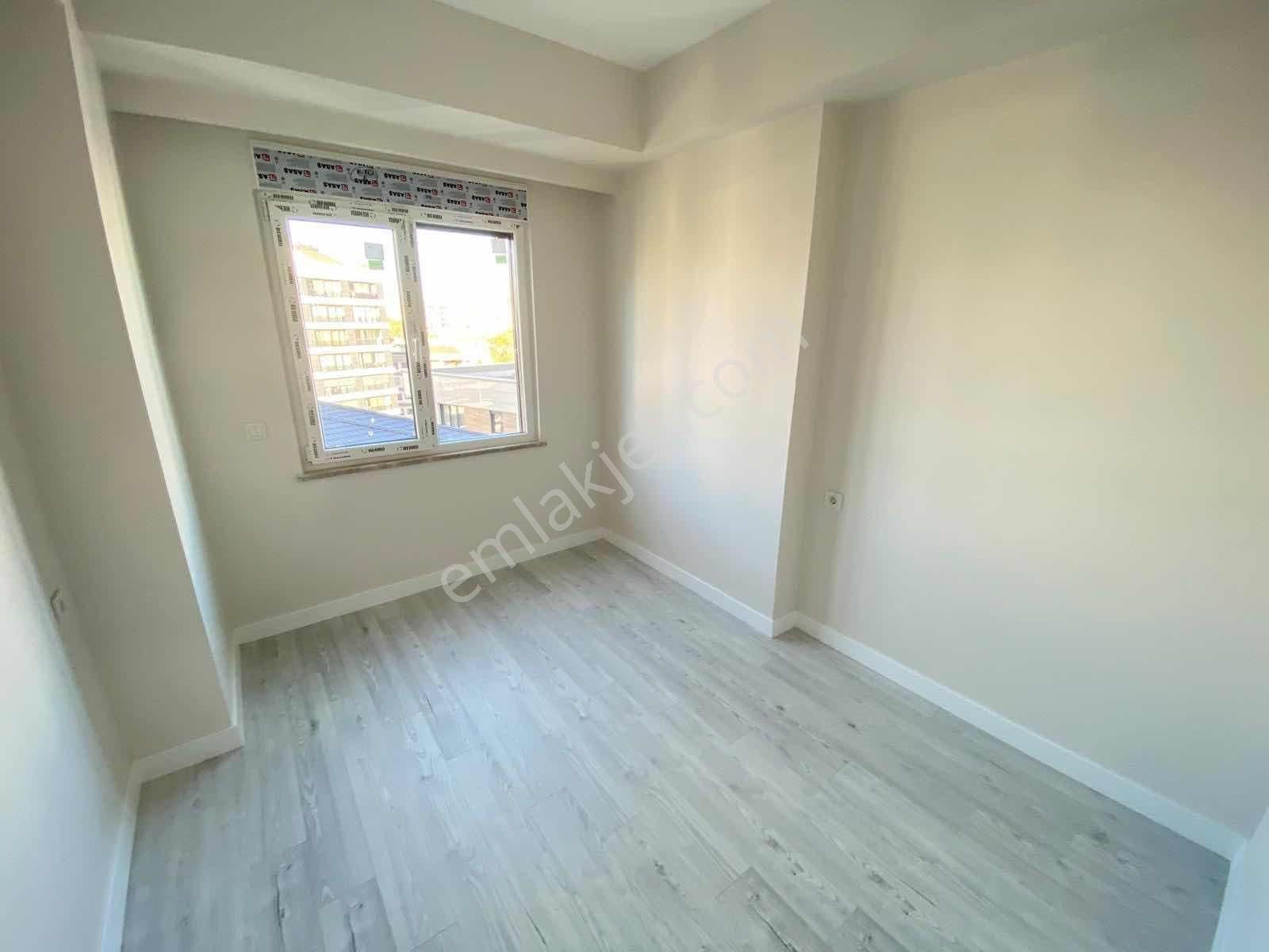 Fenerbahçe Sahilde Sıfır Bina 145 M2 Balkonlu Ebeveynli Lüx 3+1 - Görsel 28