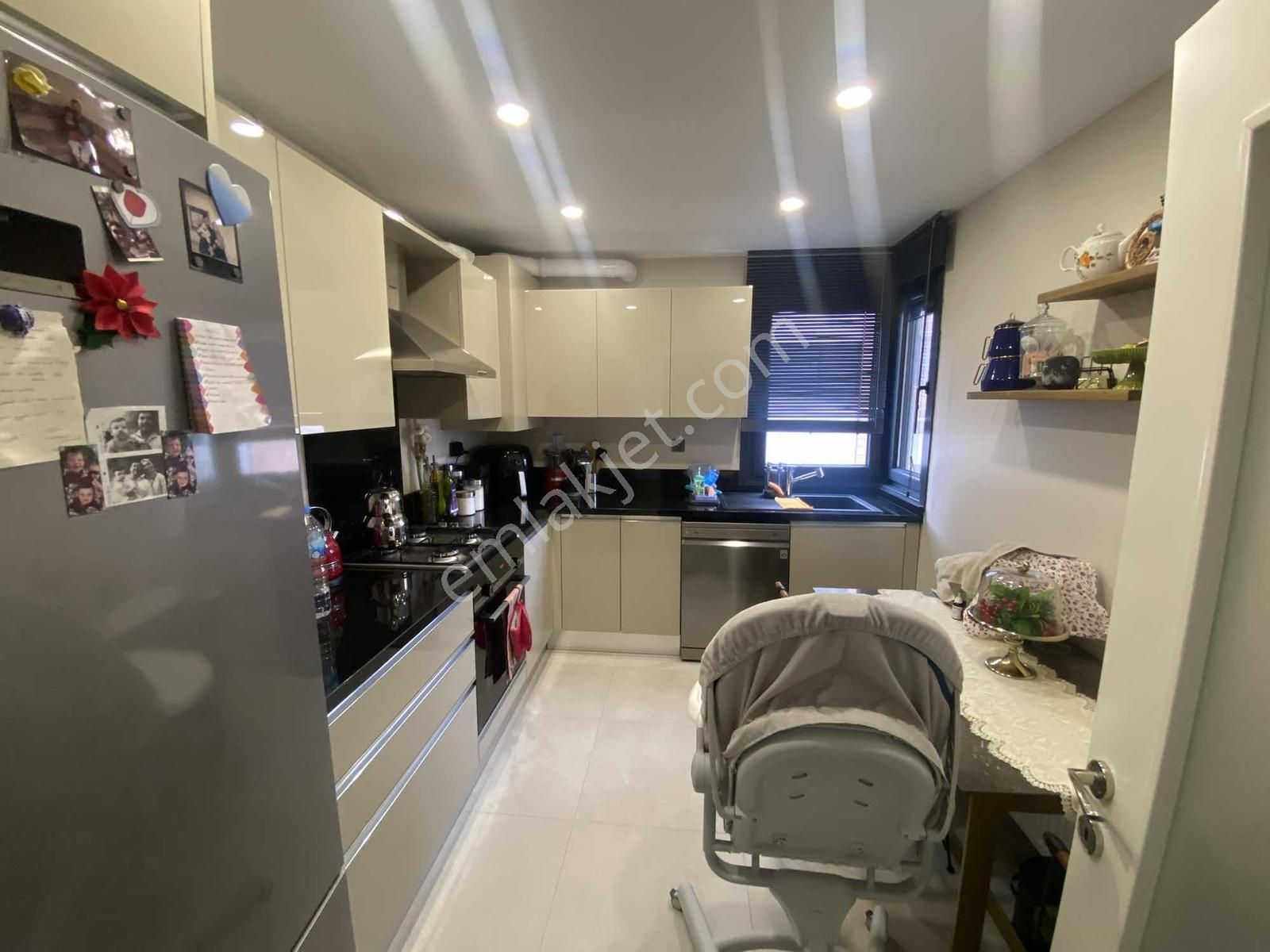 Erenköyde Ethemefendiye 5.binada 140 M2 Ebeveynli Lüx 3+1 Daire - Görsel 17