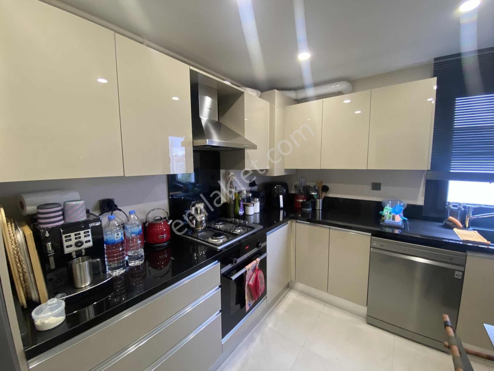 Erenköyde Ethemefendiye 5.binada 140 M2 Ebeveynli Lüx 3+1 Daire - Görsel 11