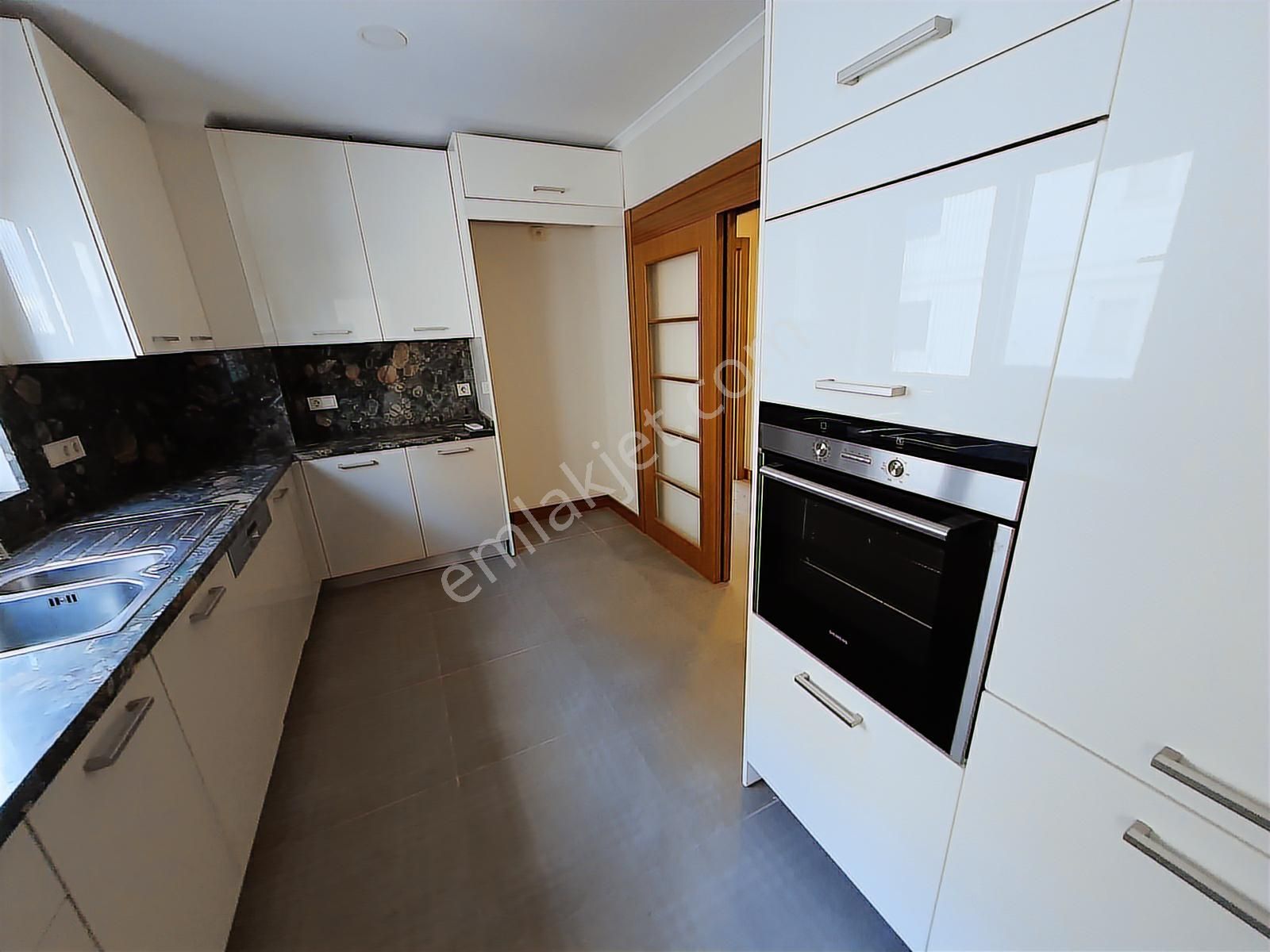 Caddebostan Ömerpaşa Bağdata 300m Mesafede 120m² Net Satılık - Görsel 16