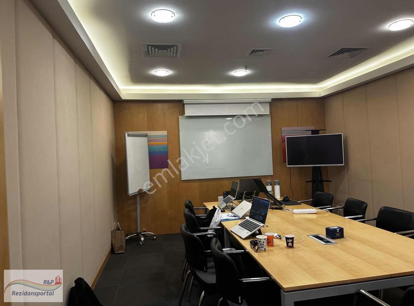 Ataşehir Paladium Avm İş Merkezinde Kiralık Ofis - Görsel 19