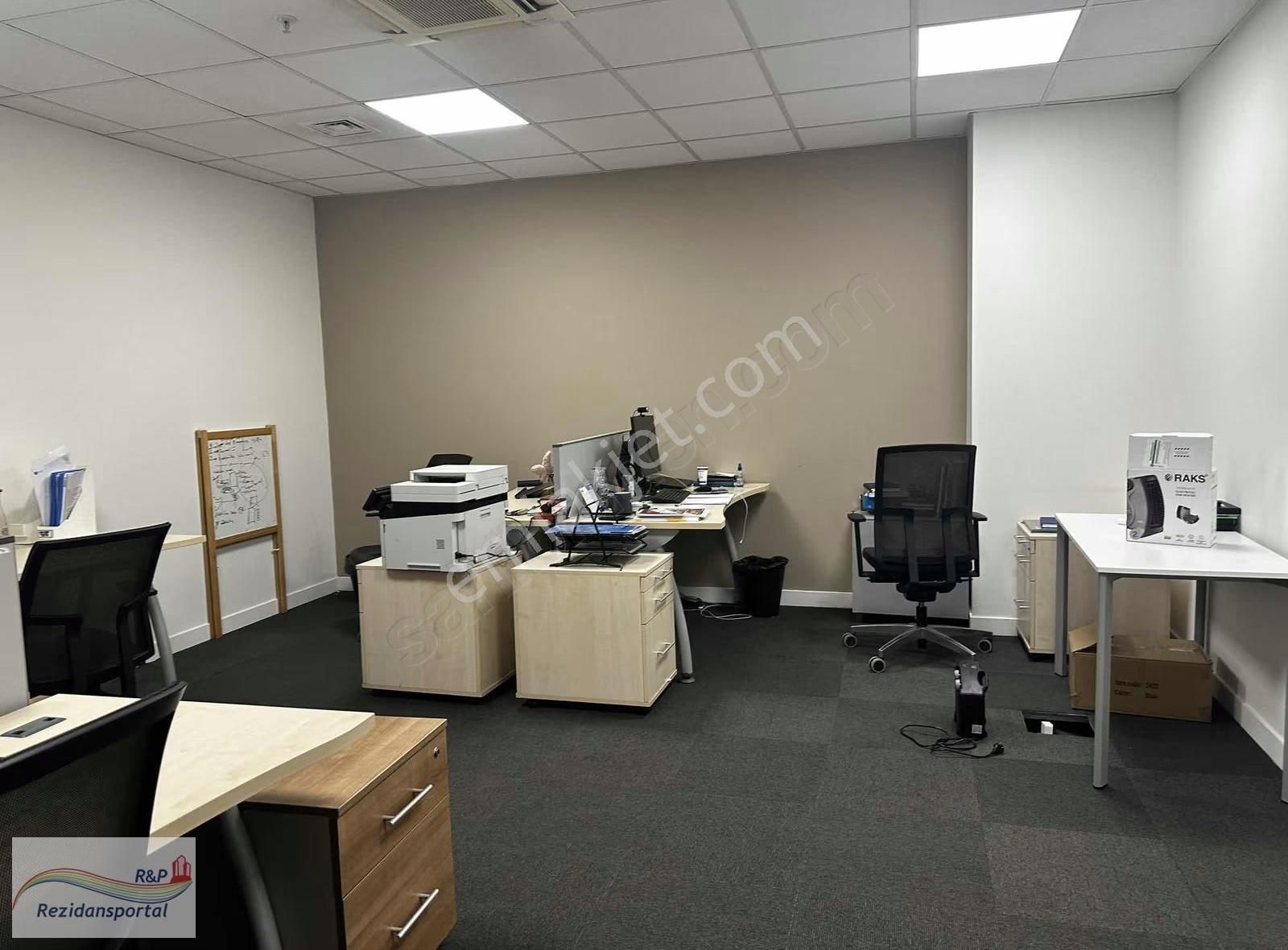 Ataşehir Paladium Avm İş Merkezinde Kiralık Ofis - Görsel 20