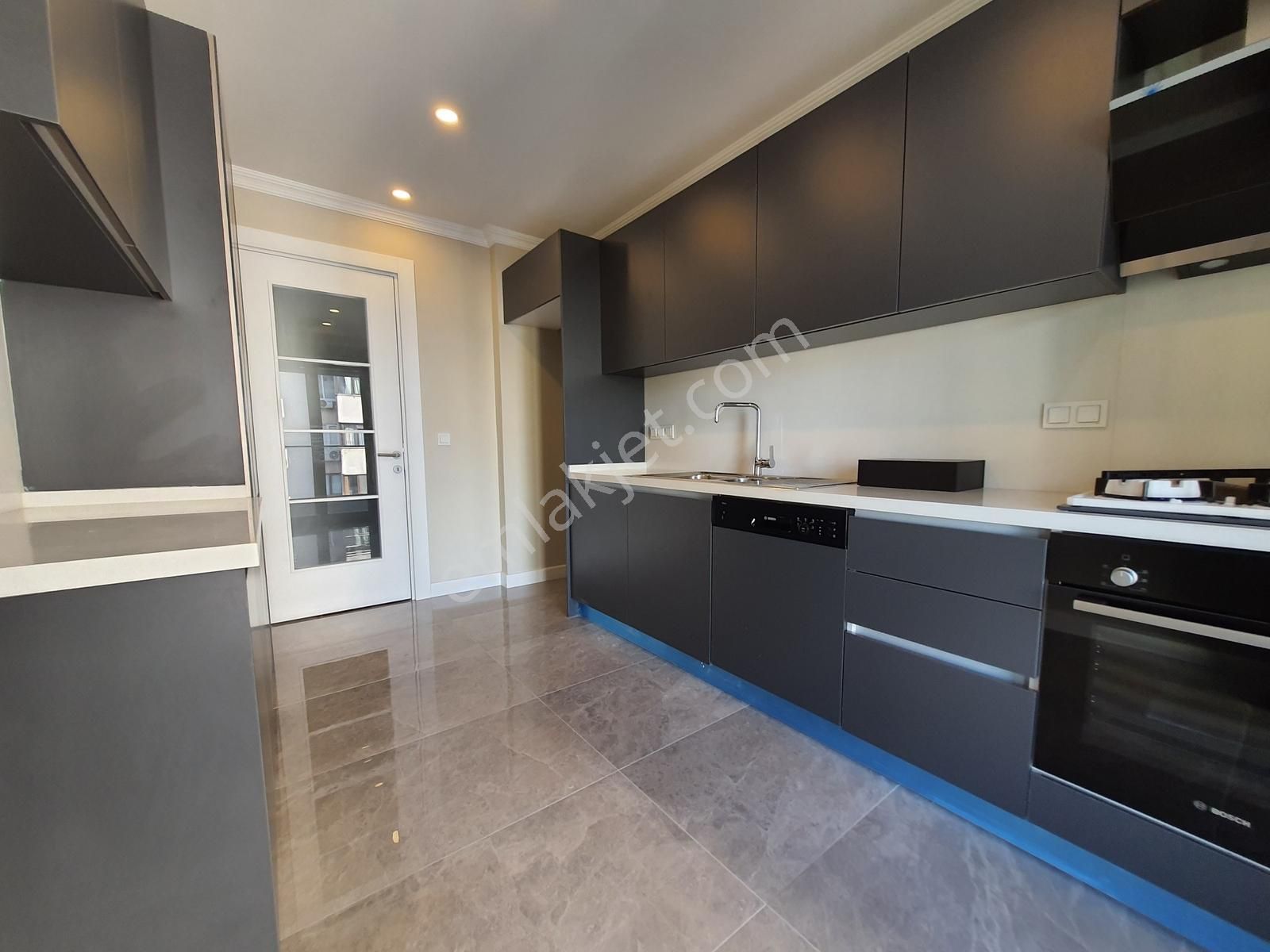 Bağdat Caddesine 600 Metre Balkonlu 2 Yıllık 105 M² Net Satılık - Görsel 24