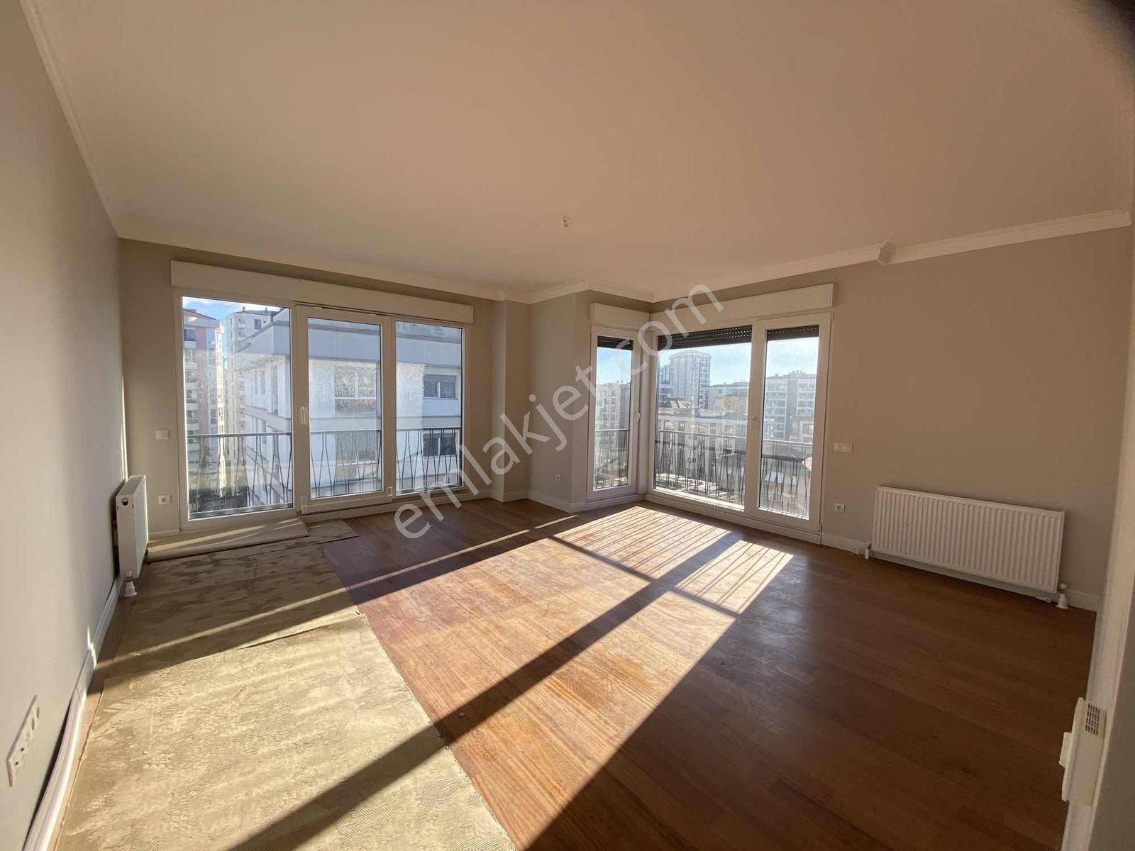 Çiftehavuzlar'da Bağdat Caddesi 2 Adım Sıfır Bina 135 M2 Lüx 3+1 - Görsel 3