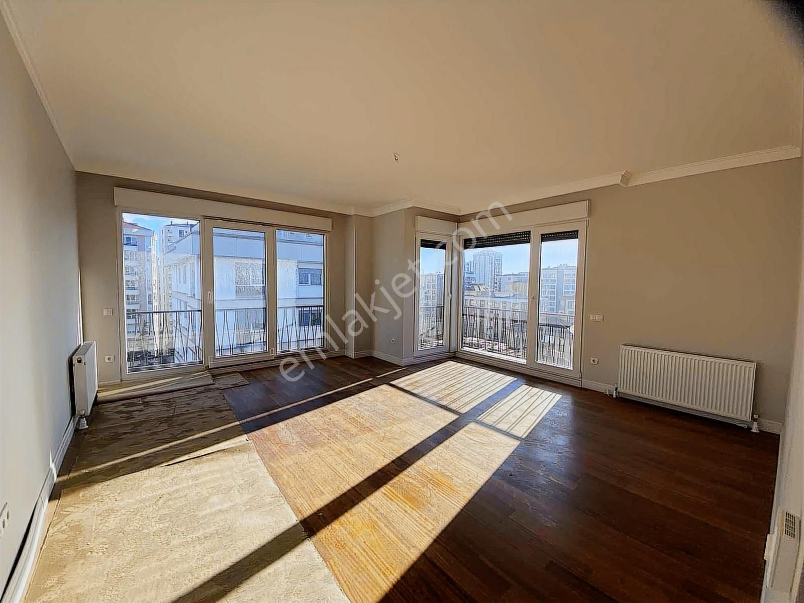 Çiftehavuzlar'da Bağdat Caddesi 2 Adım Sıfır Bina 135 M2 Lüx 3+1 - Görsel 2