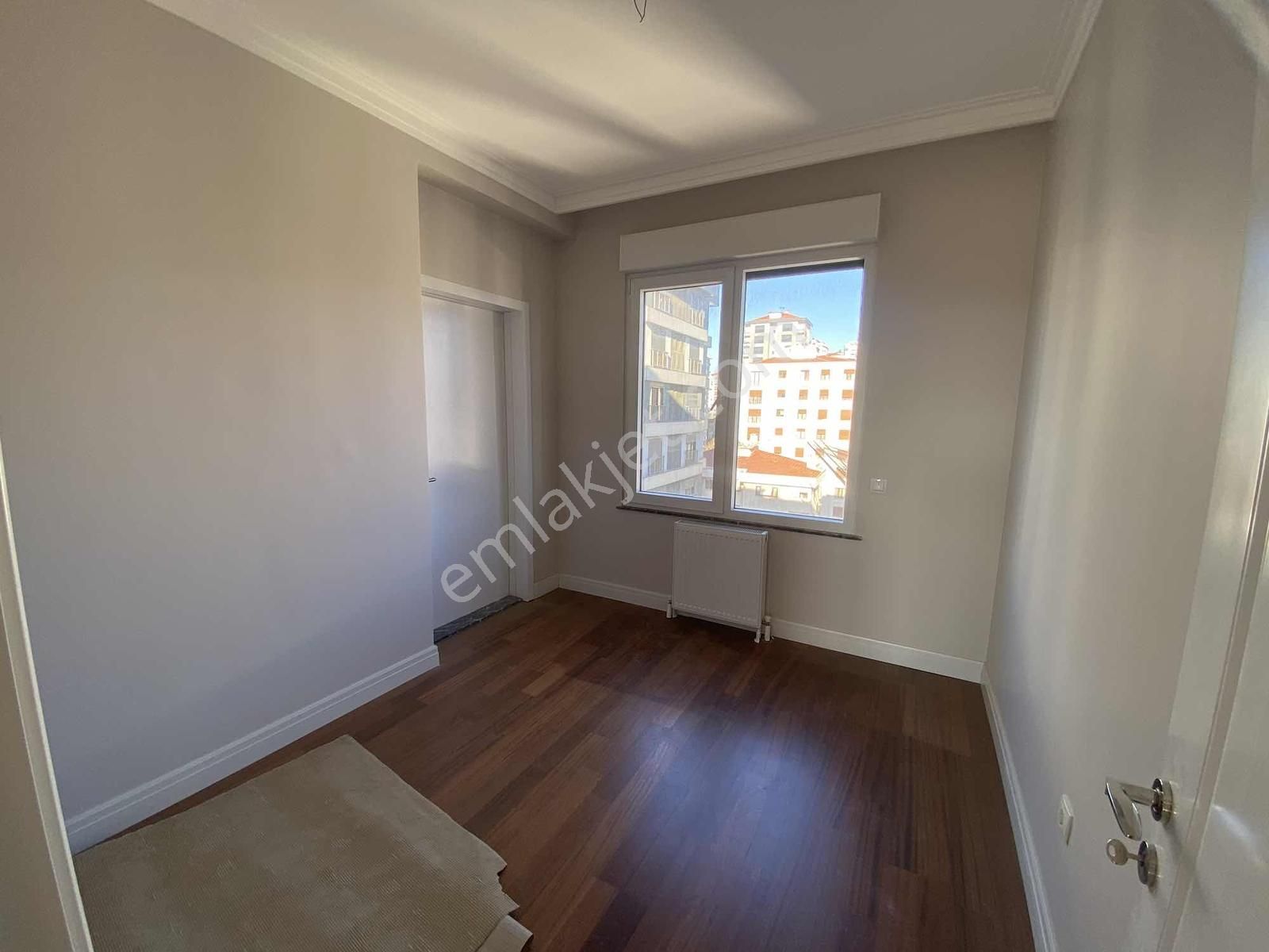 Çiftehavuzlar'da Bağdat Caddesi 2 Adım Sıfır Bina 135 M2 Lüx 3+1 - Görsel 22