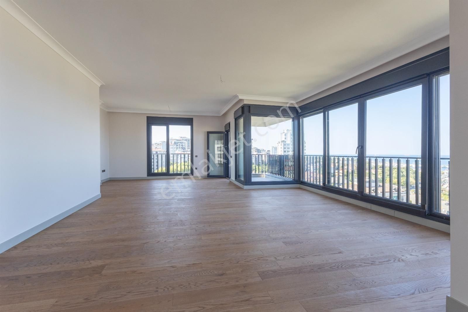 Fenerbahçe'de Deniz Ve Yat Limanı Man. 380m2 Katta Tek Sıfır - Görsel 26