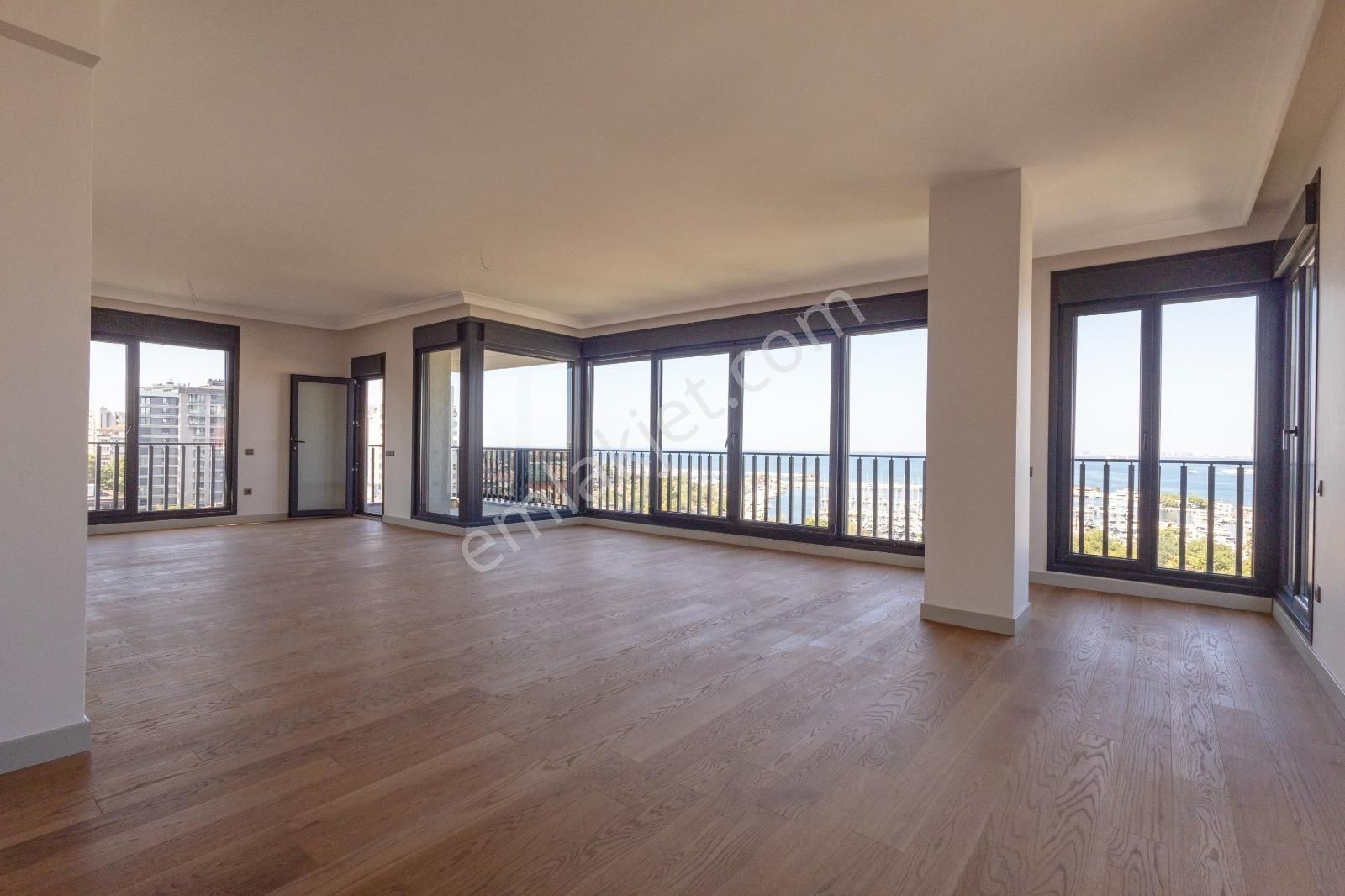 Fenerbahçe'de Deniz Ve Yat Limanı Man. 380m2 Katta Tek Sıfır - Görsel 3