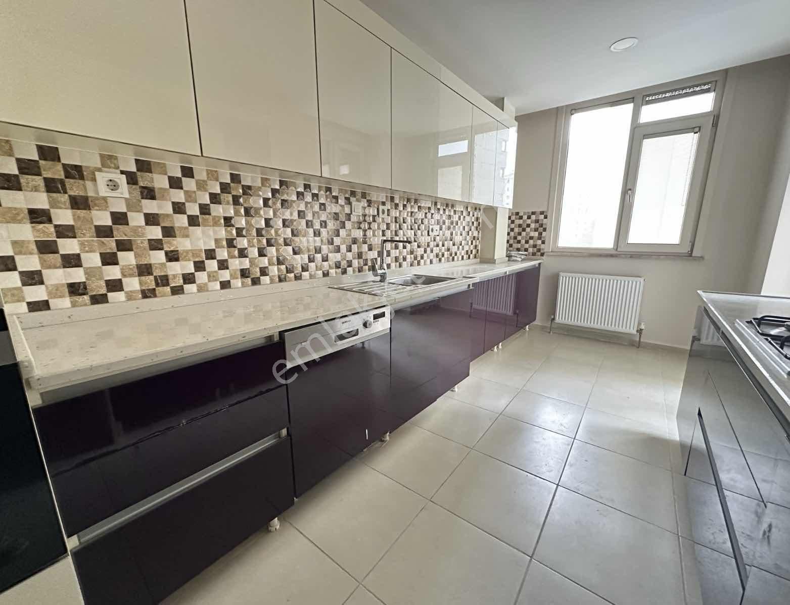 Erenköy'de Bağdat Caddesine Yakın 145 M2 Ebeveynli Geniş 3+1 Lüx - Görsel 20