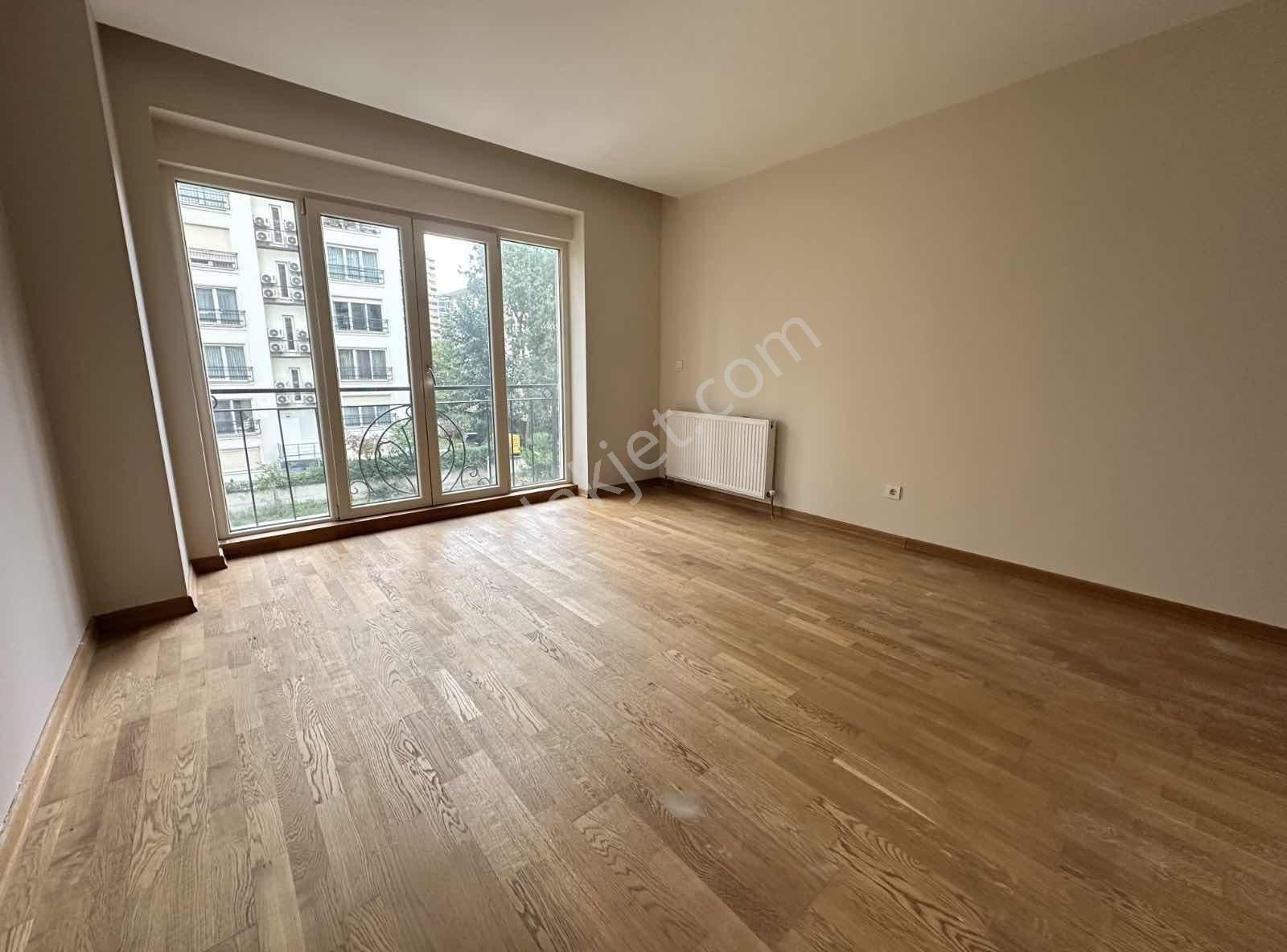 Erenköy'de Bağdat Caddesine Yakın 145 M2 Ebeveynli Geniş 3+1 Lüx - Görsel 2