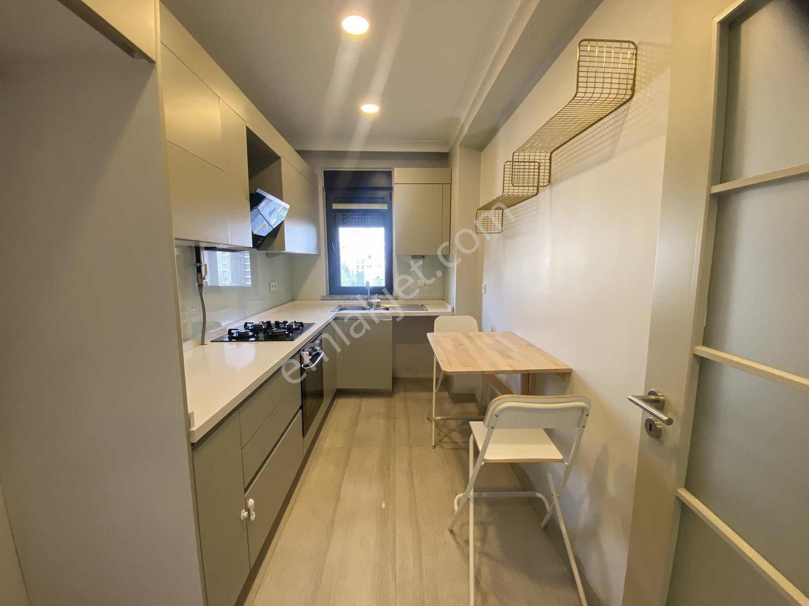 Suadiye'de Bağdat'a 2 Adım 140 M2 Ebeveynli Balkonlu Lüx 3+1 - Görsel 7