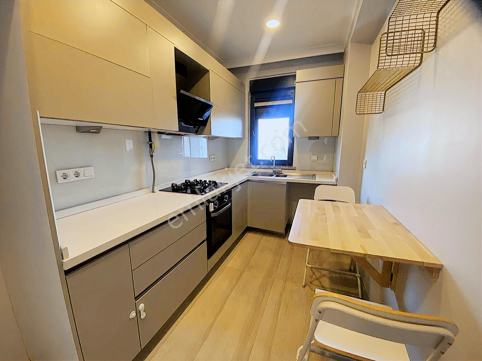 Suadiye'de Bağdat'a 2 Adım 140 M2 Ebeveynli Balkonlu Lüx 3+1 - Görsel 25