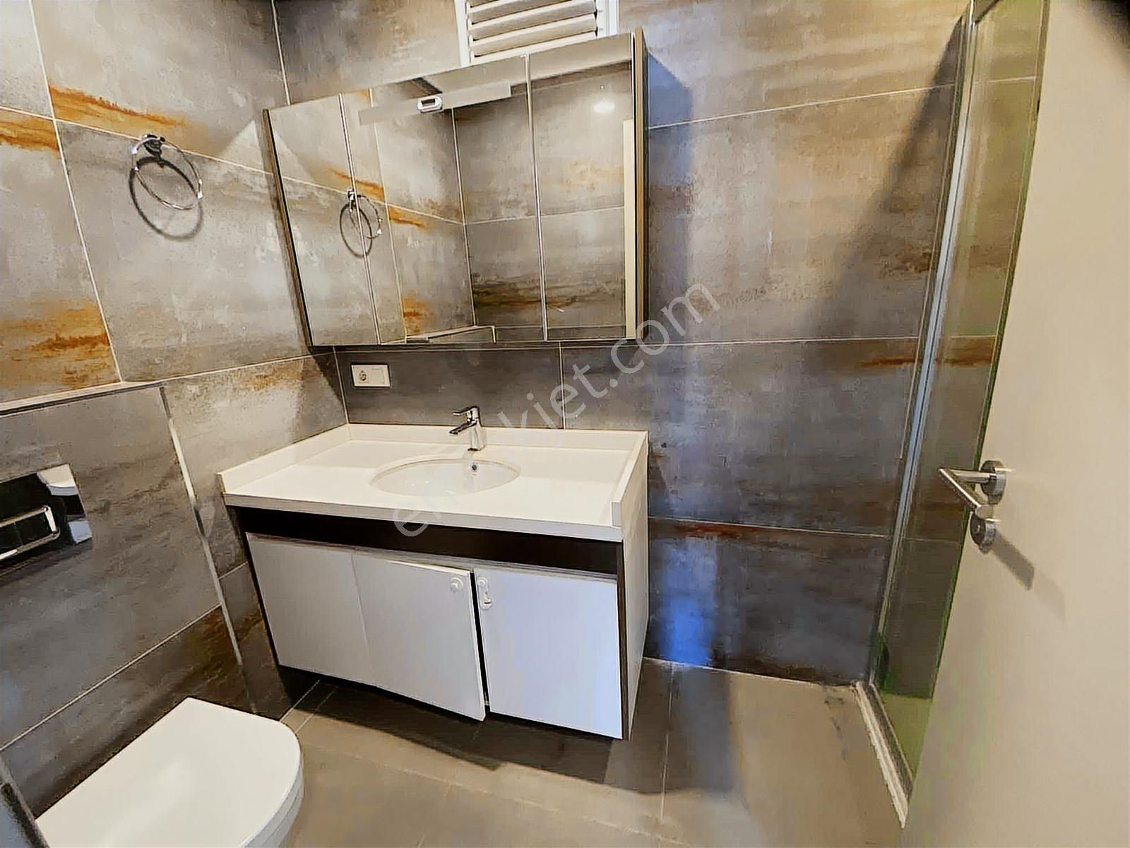 Suadiye'de Bağdat'a 2 Adım 140 M2 Ebeveynli Balkonlu Lüx 3+1 - Görsel 16