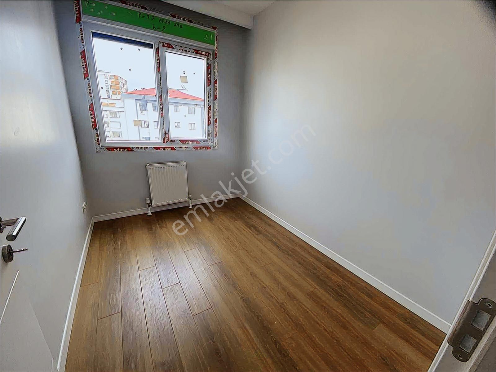 Bostancıda Marmaraya Yakın 120 M2 Sıfır Binada Balkonlu Lüx 3+1 - Görsel 10