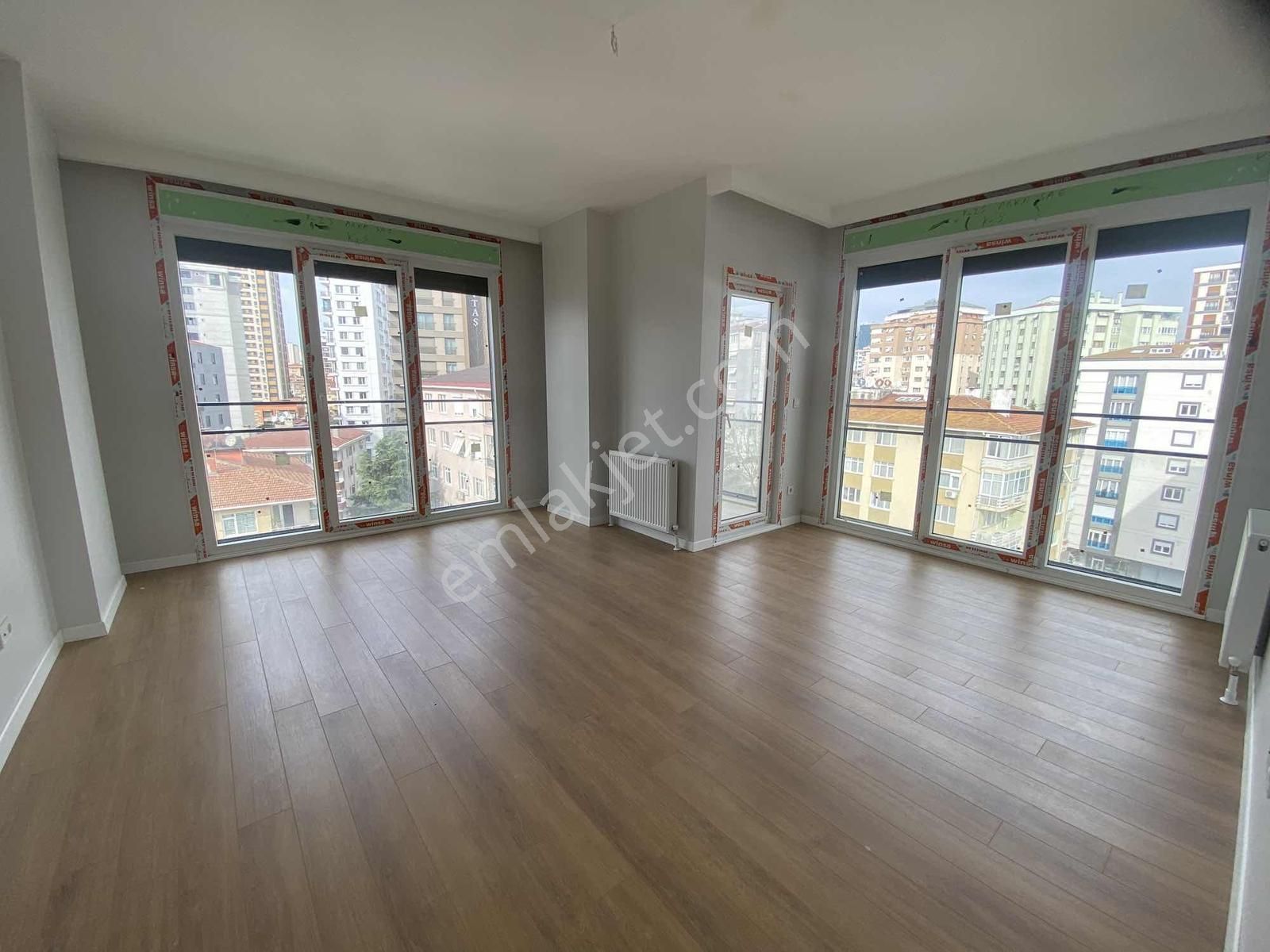 Bostancıda Marmaraya Yakın 120 M2 Sıfır Binada Balkonlu Lüx 3+1 - Görsel 23