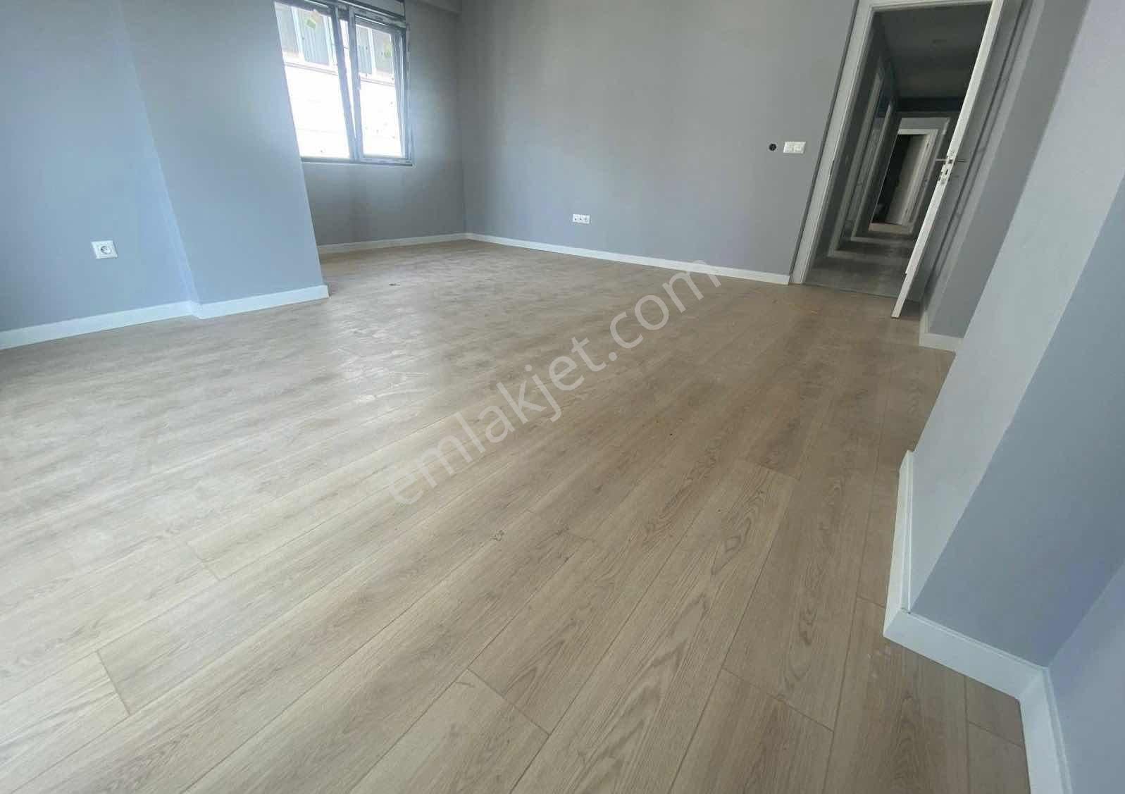 Göztepede Bağdata Yakın Yeni Bina 130 M2 Ebeveynli Balkonlu 3+1 - Görsel 27