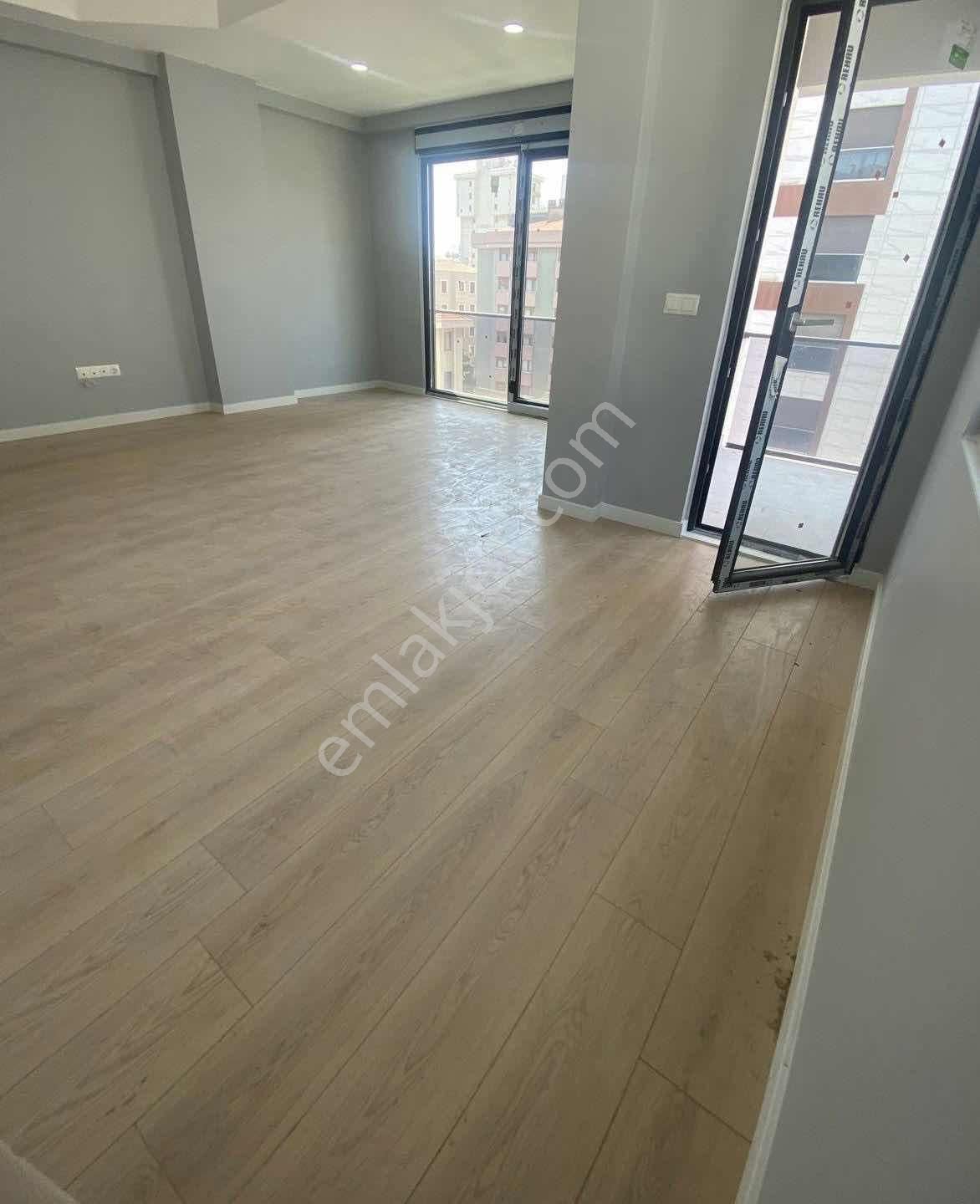 Göztepede Bağdata Yakın Yeni Bina 130 M2 Ebeveynli Balkonlu 3+1 - Görsel 17