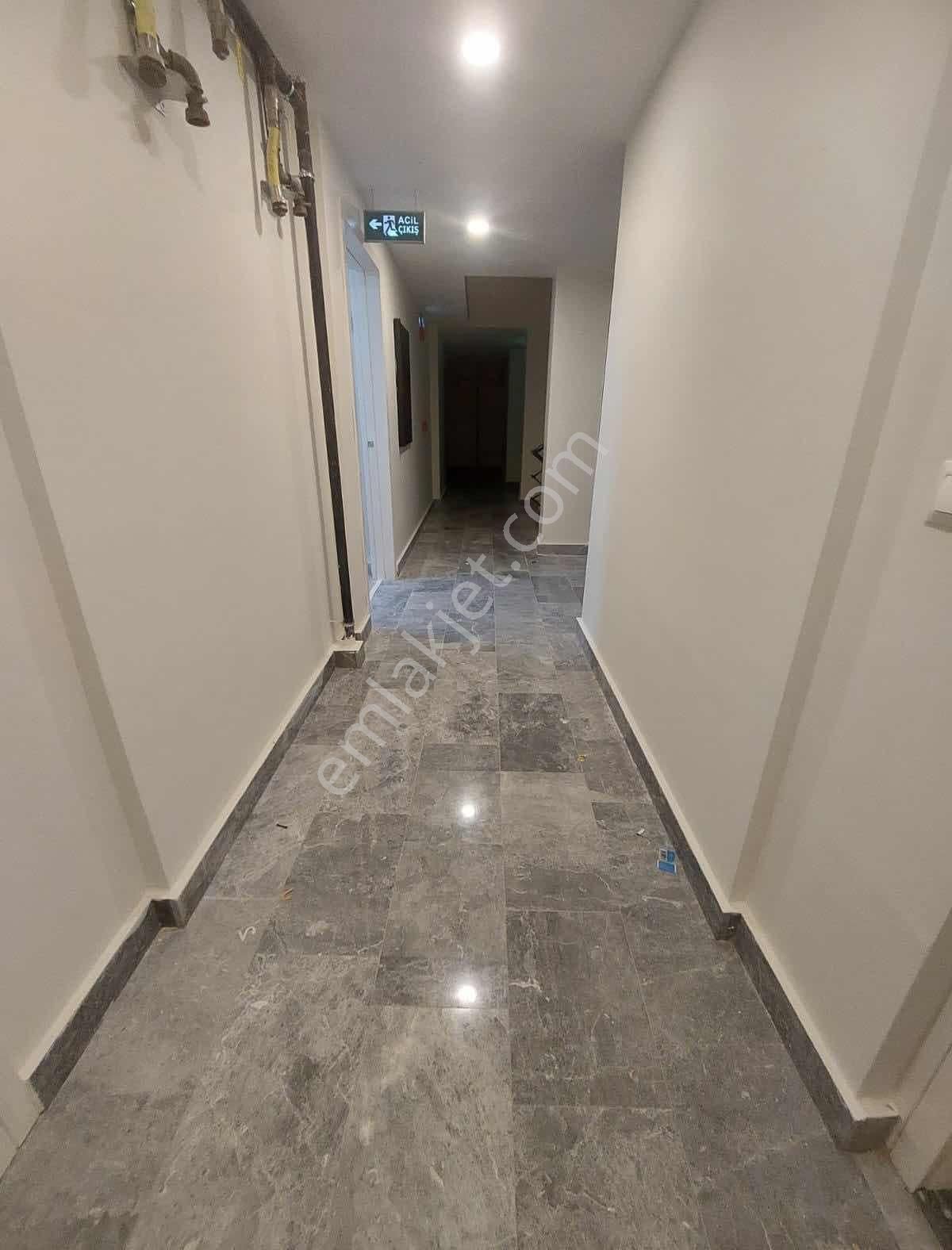 Göztepede Bağdata Yakın Yeni Bina 130 M2 Ebeveynli Balkonlu 3+1 - Görsel 26