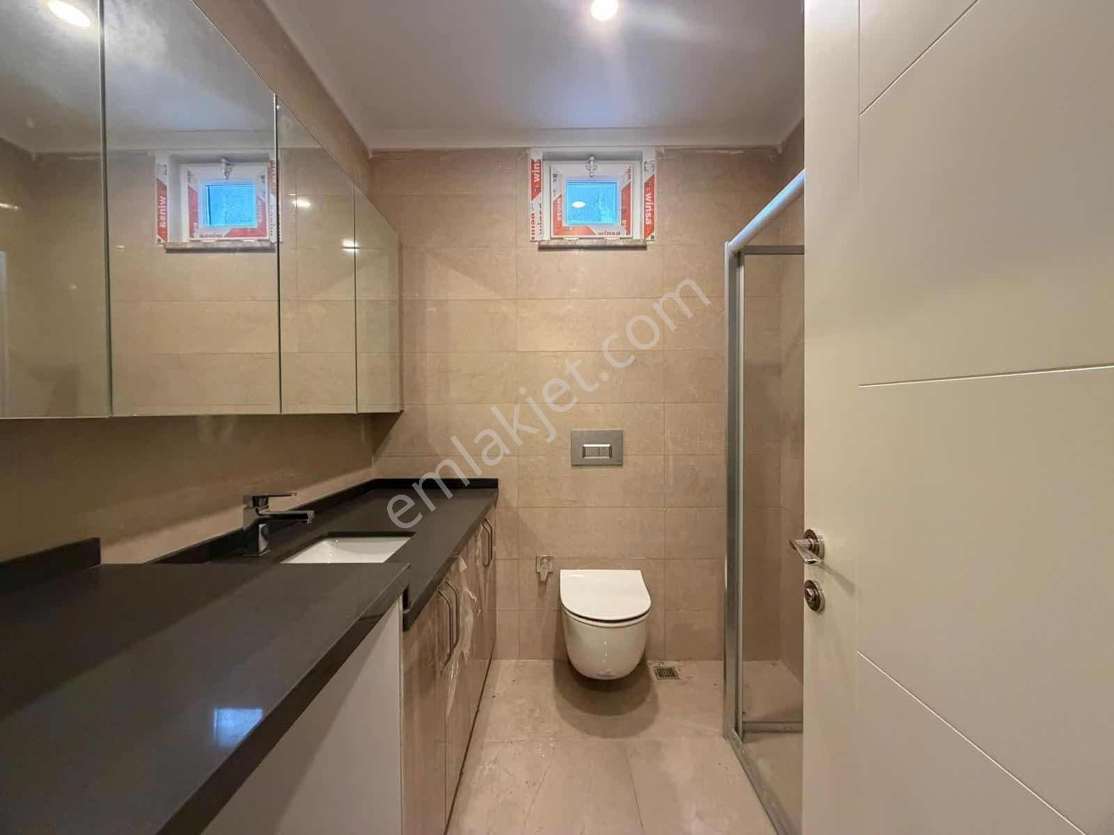 Suadiyede Bağdata Yakın 145 M2 Ebeveynli Balkonlu Lüx Boş 3+1 - Görsel 3