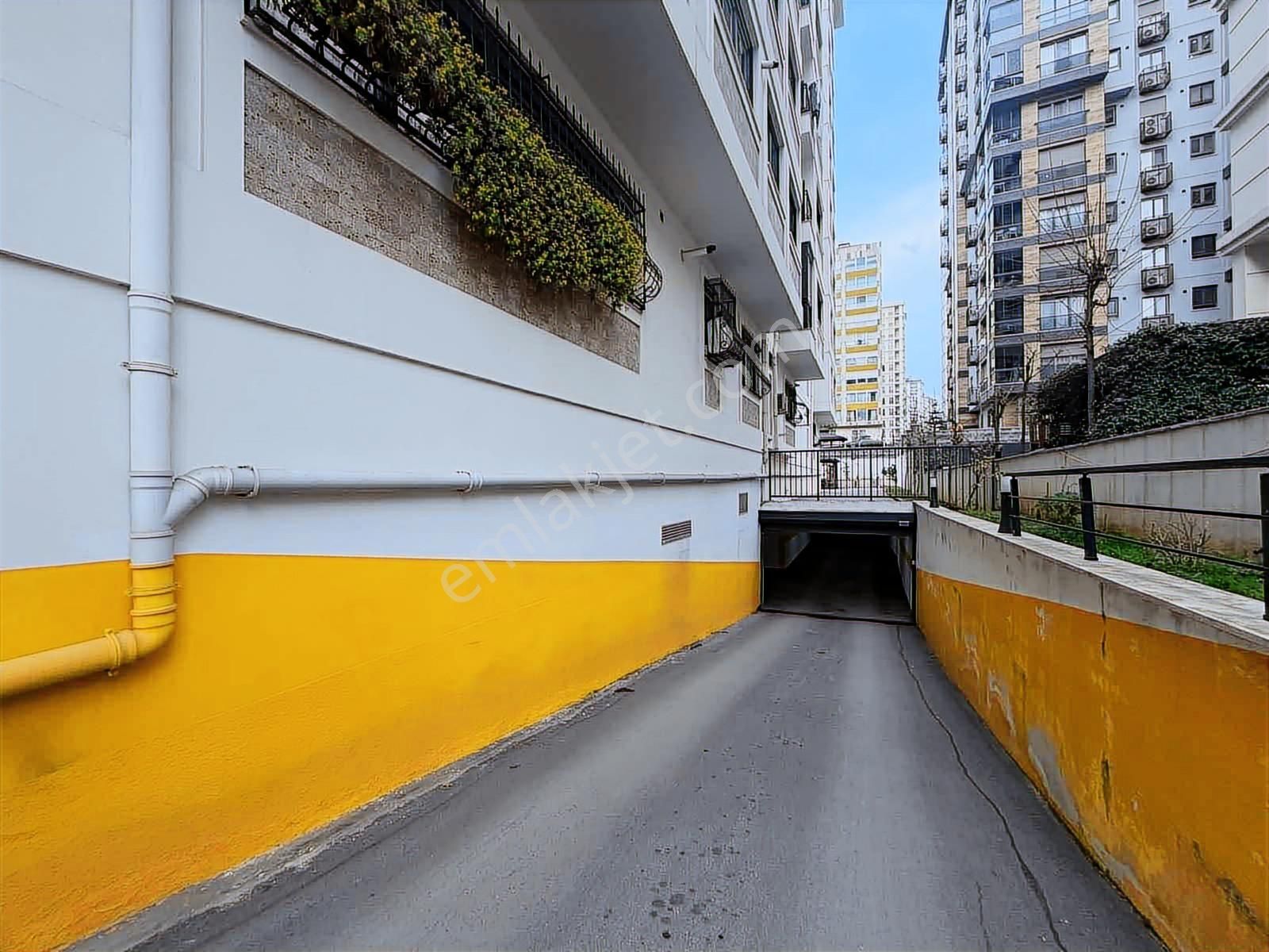 Suadiyede Bağdata Yakın 145 M2 Ebeveynli Balkonlu Lüx Boş 3+1 - Görsel 28