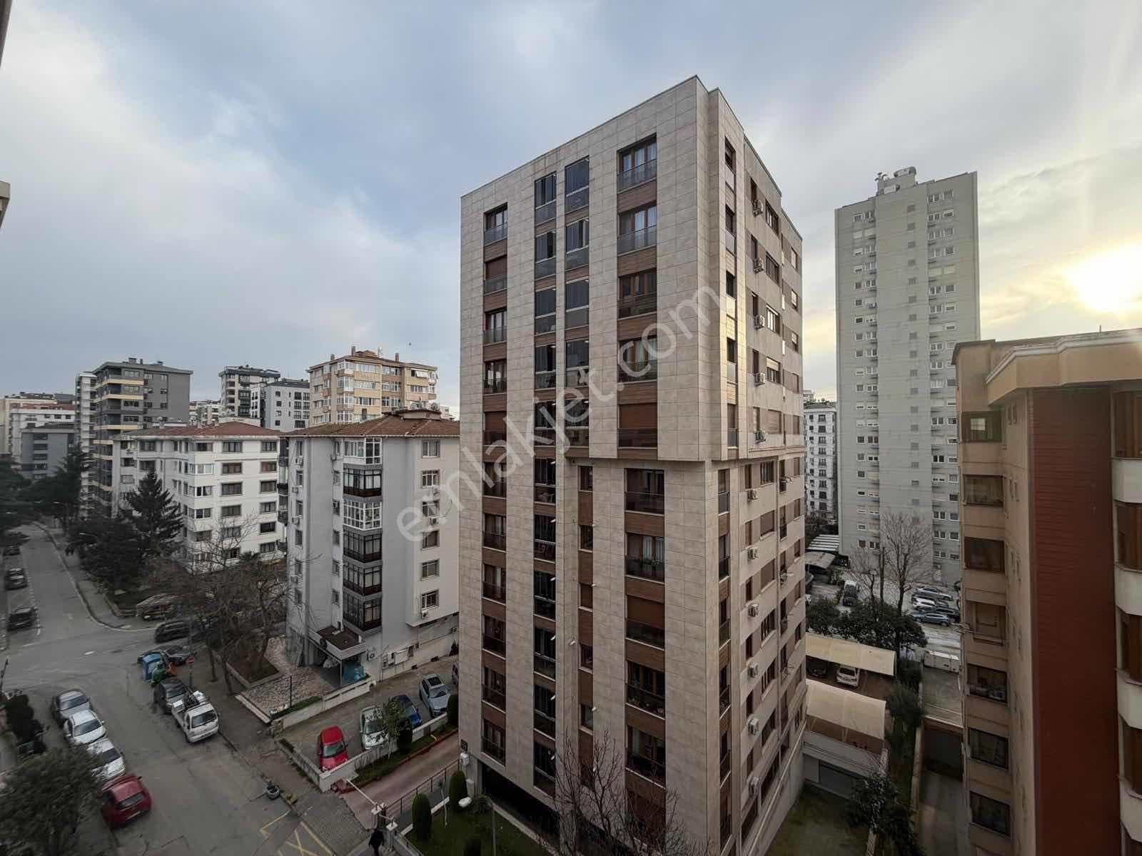 Suadiyede Bağdata Yakın 145 M2 Ebeveynli Balkonlu Lüx Boş 3+1 - Görsel 33