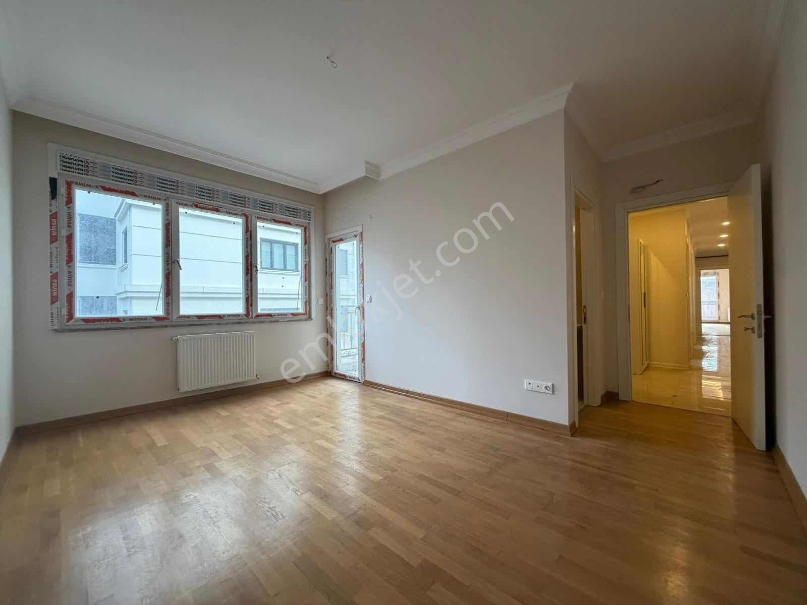 Suadiyede Bağdata Yakın 145 M2 Ebeveynli Balkonlu Lüx Boş 3+1 - Görsel 12