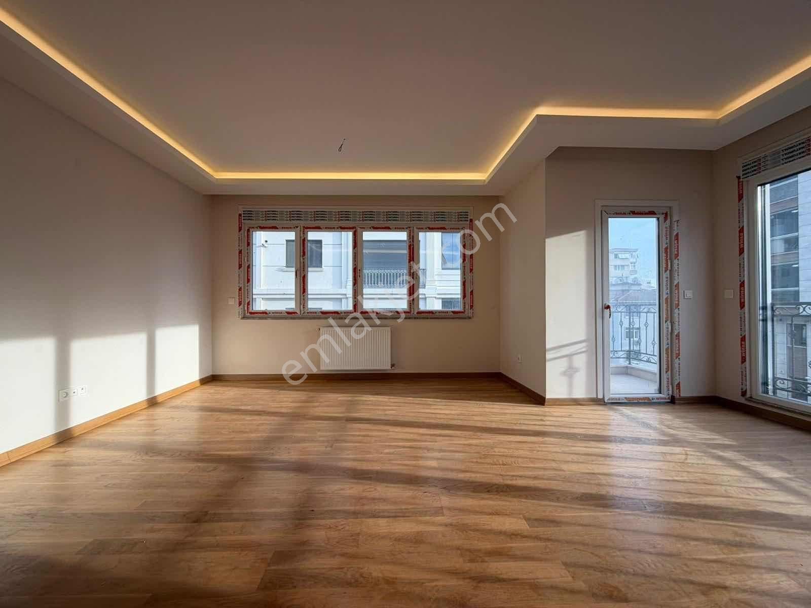 Suadiyede Bağdata Yakın 145 M2 Ebeveynli Balkonlu Lüx Boş 3+1 - Görsel 7