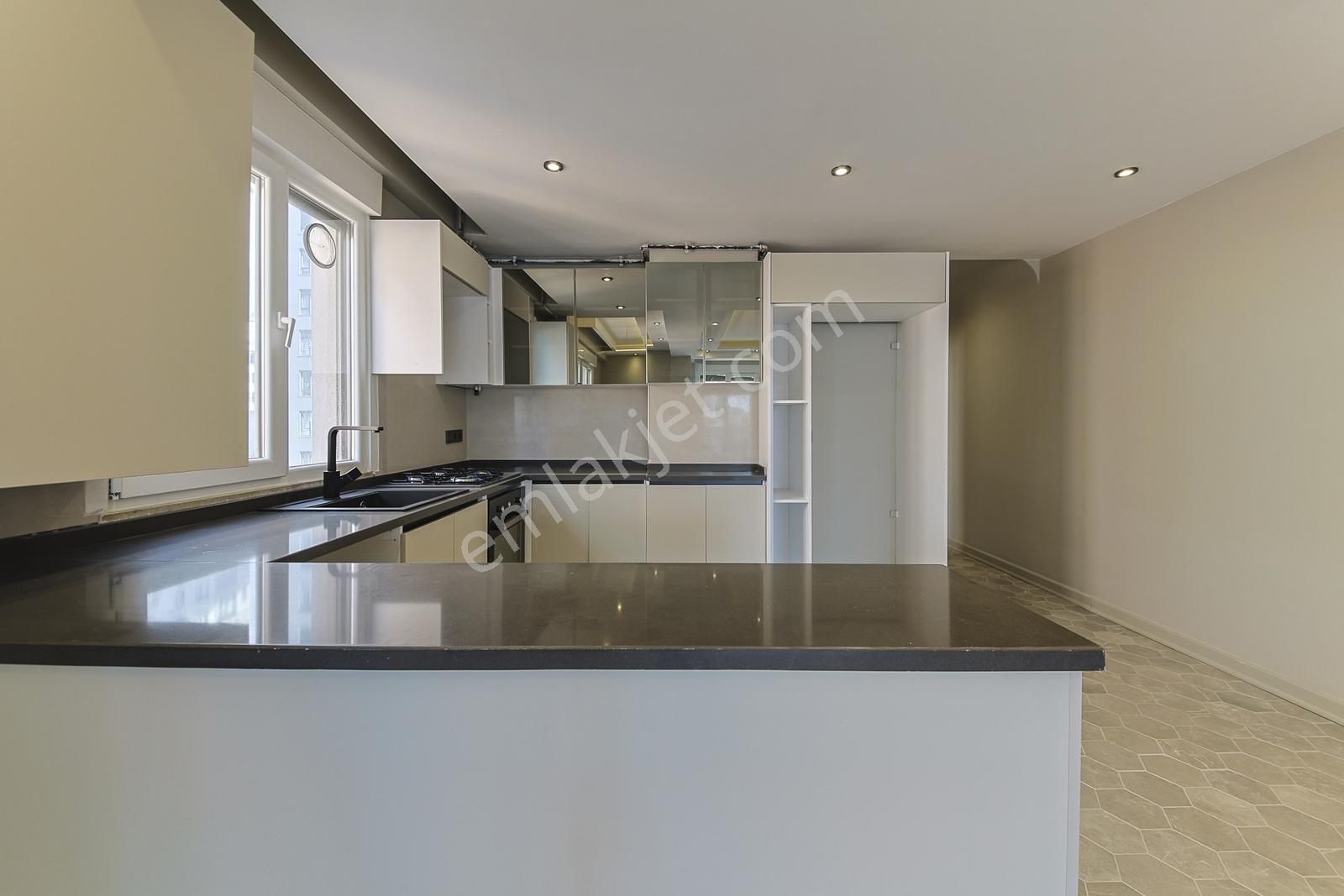 Aktüel'den Bostancı'da Deniz Görür 3+1 Lüx Sıfır - Görsel 8