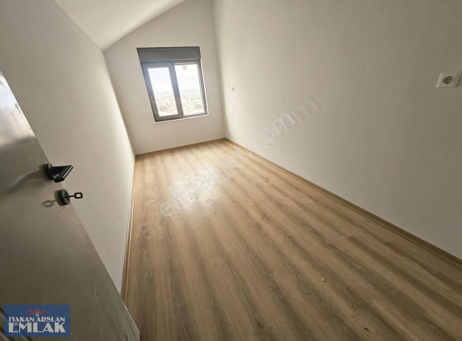 Mükemmel Lokasyonlu,yerden Isıtmalı,tek Daire Üzernde 4+2 Dublex - Görsel 23